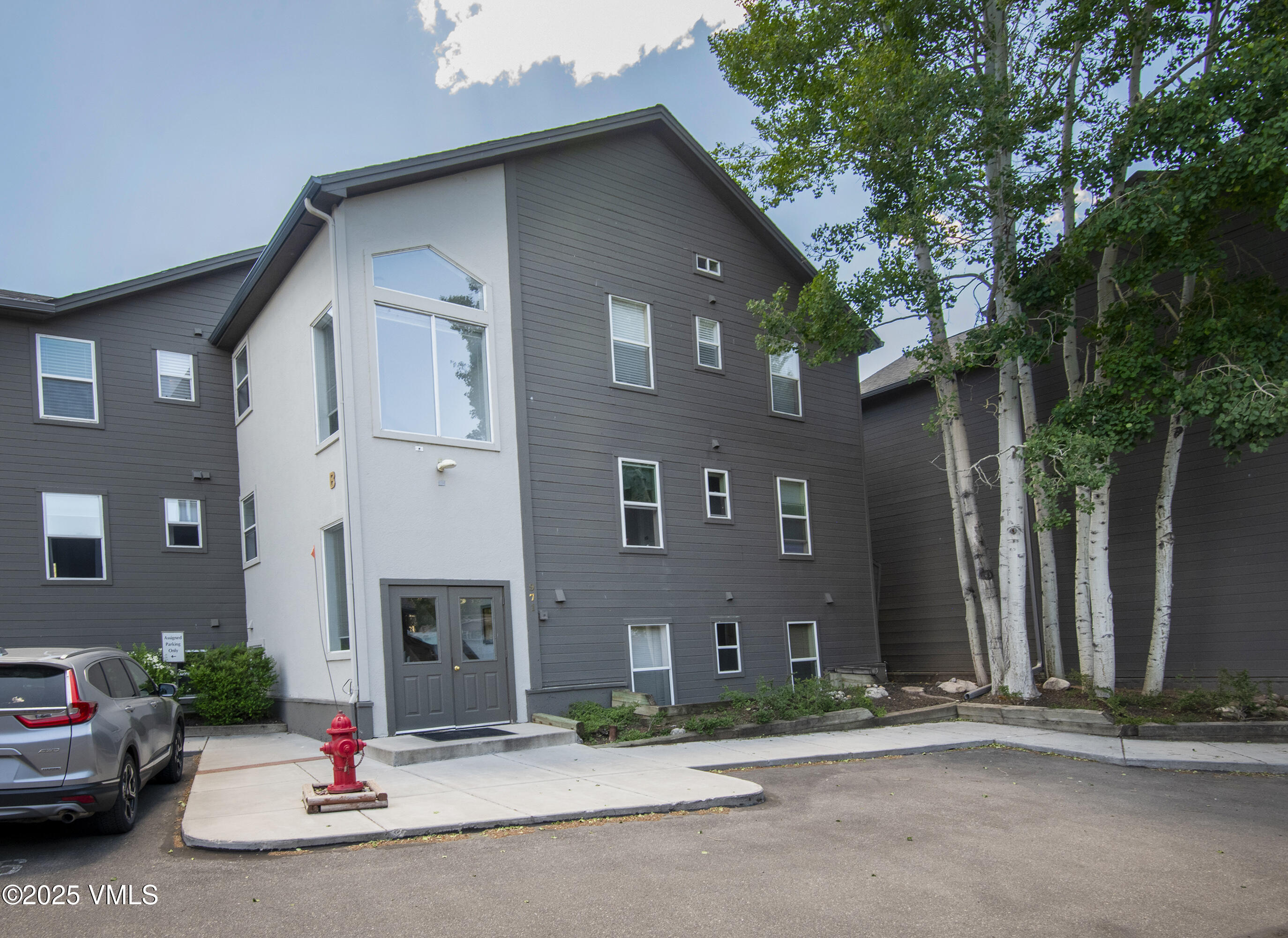 971 W Beaver Creek B5