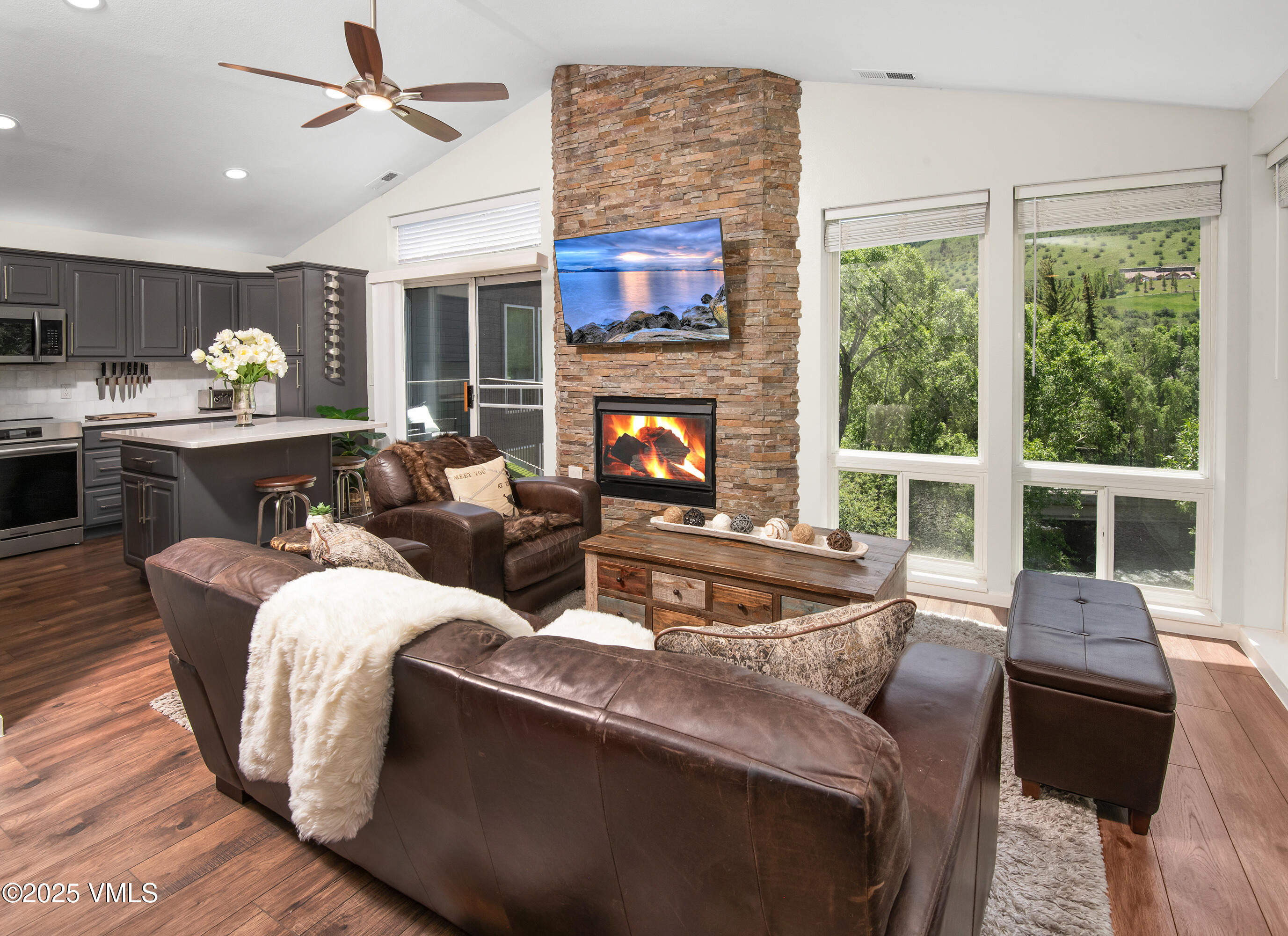 971 W Beaver Creek B5