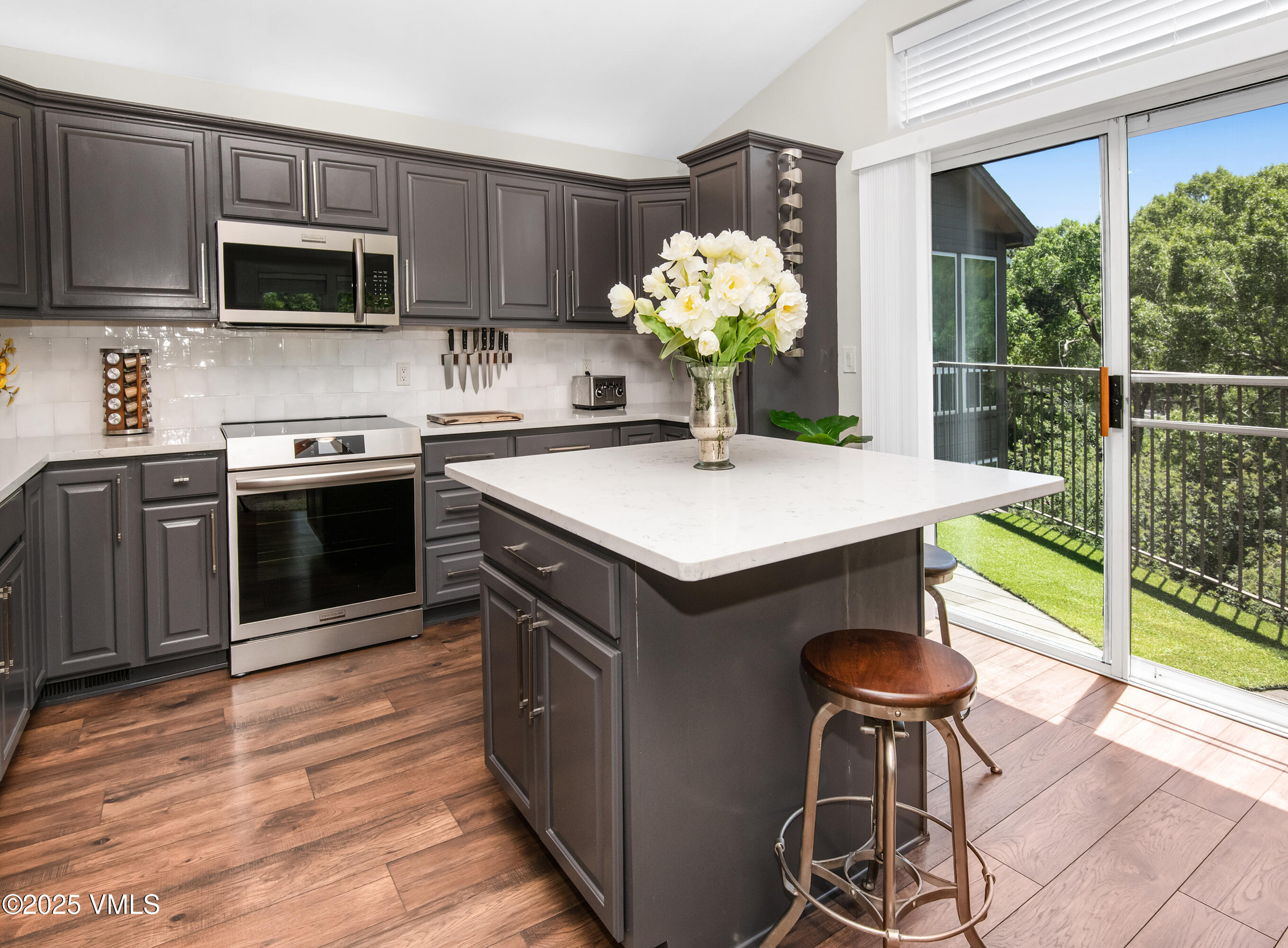971 W Beaver Creek B5
