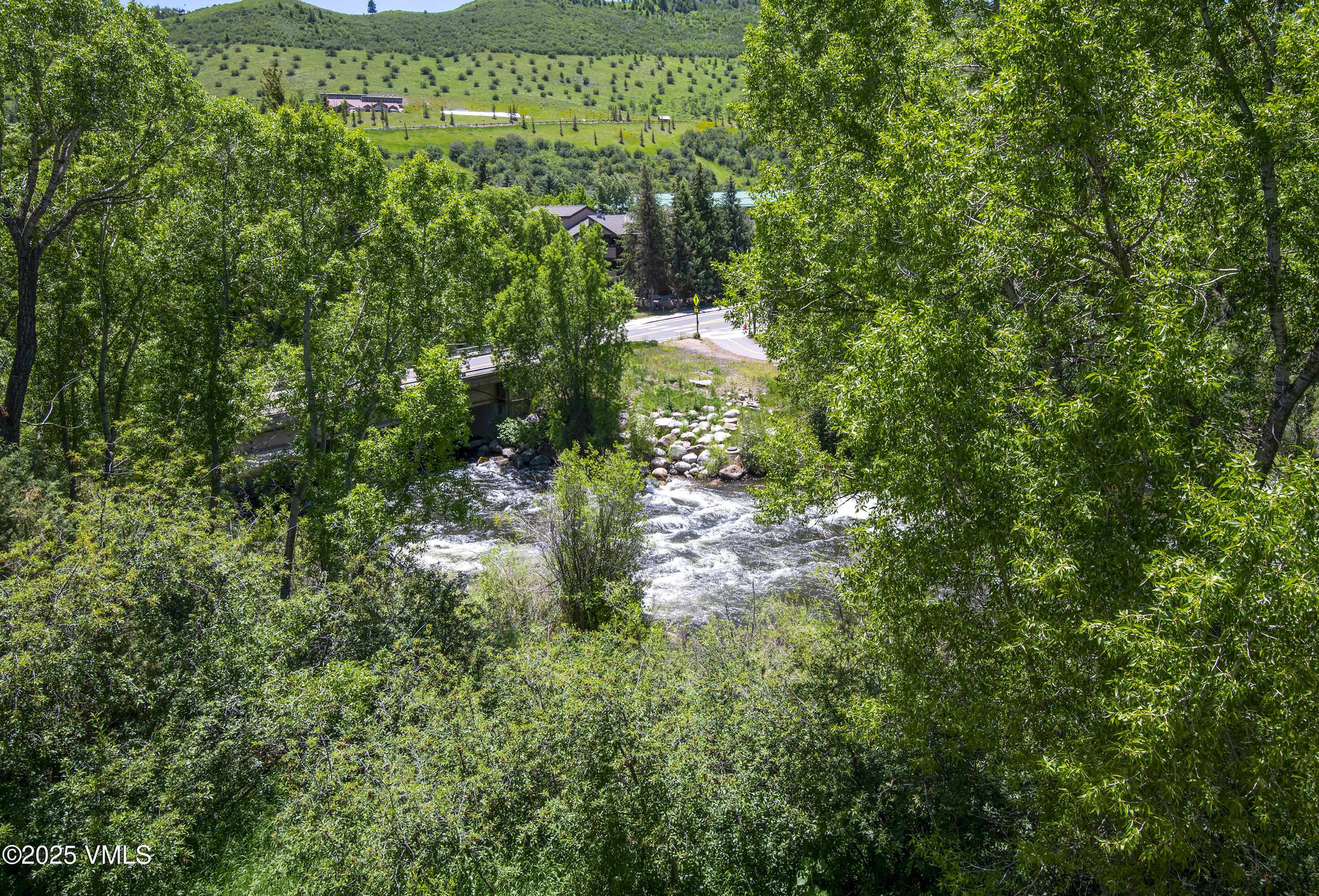 971 W Beaver Creek B5