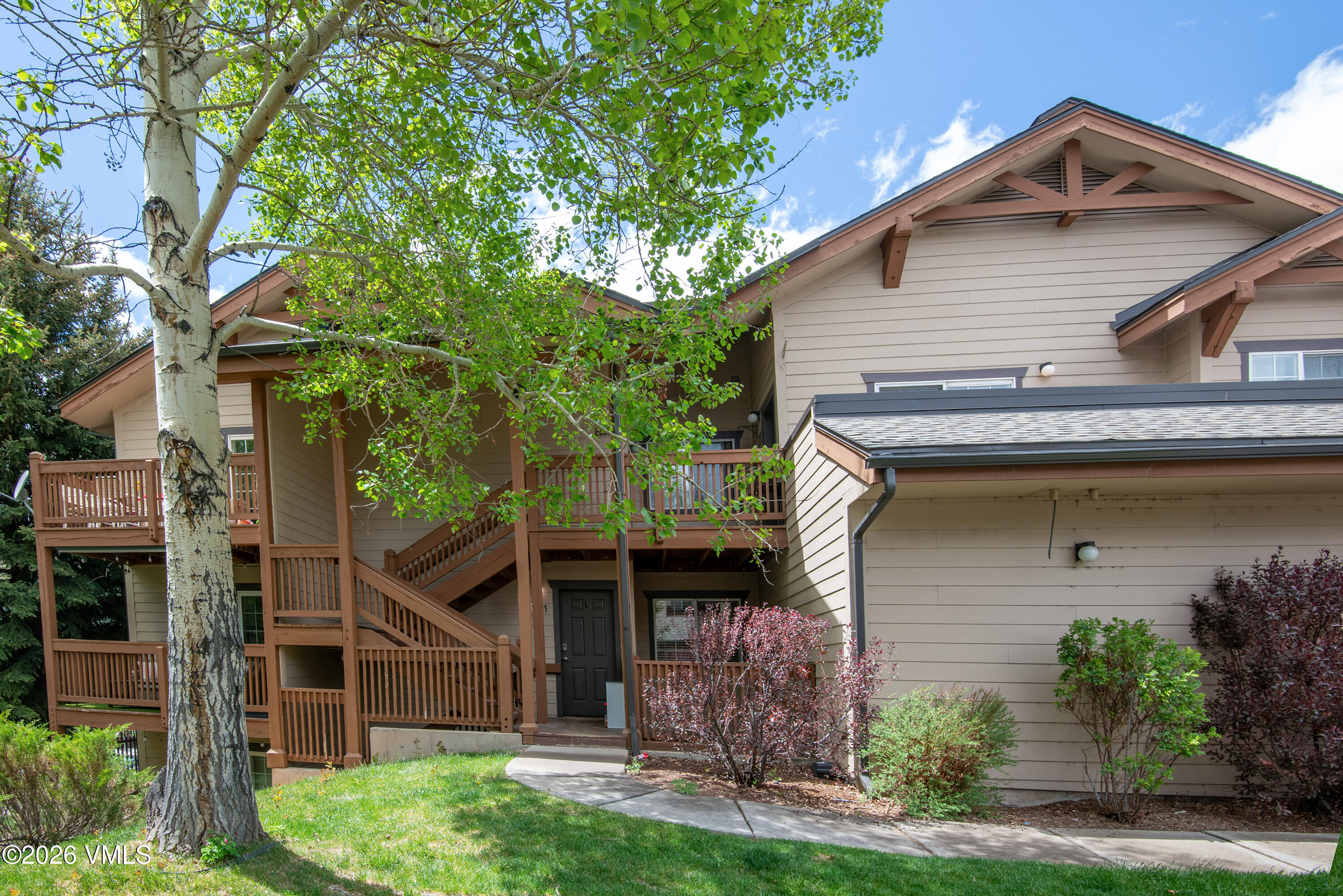 2301 Crazy Horse Circle 2301