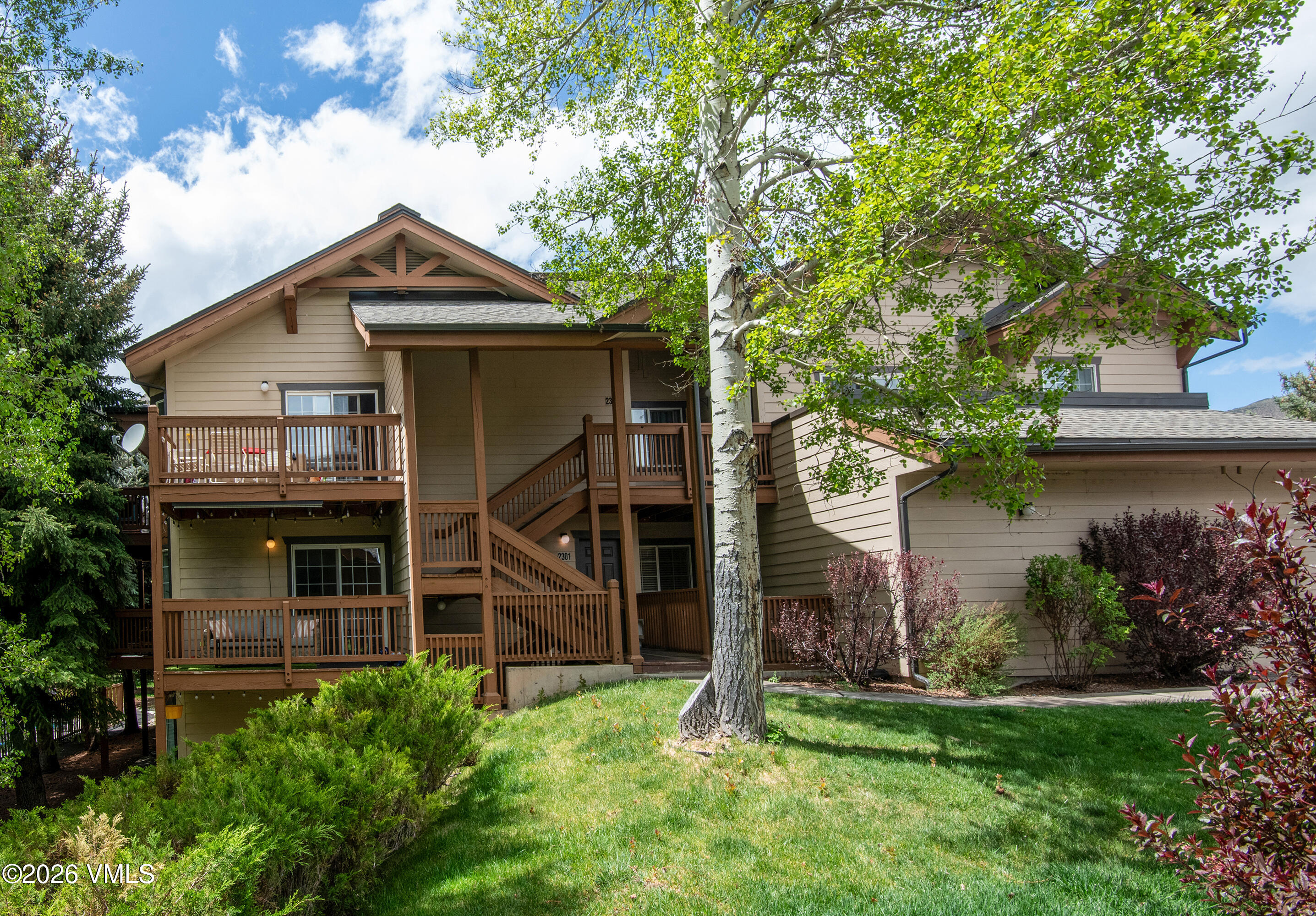 2301 Crazy Horse Circle 2301