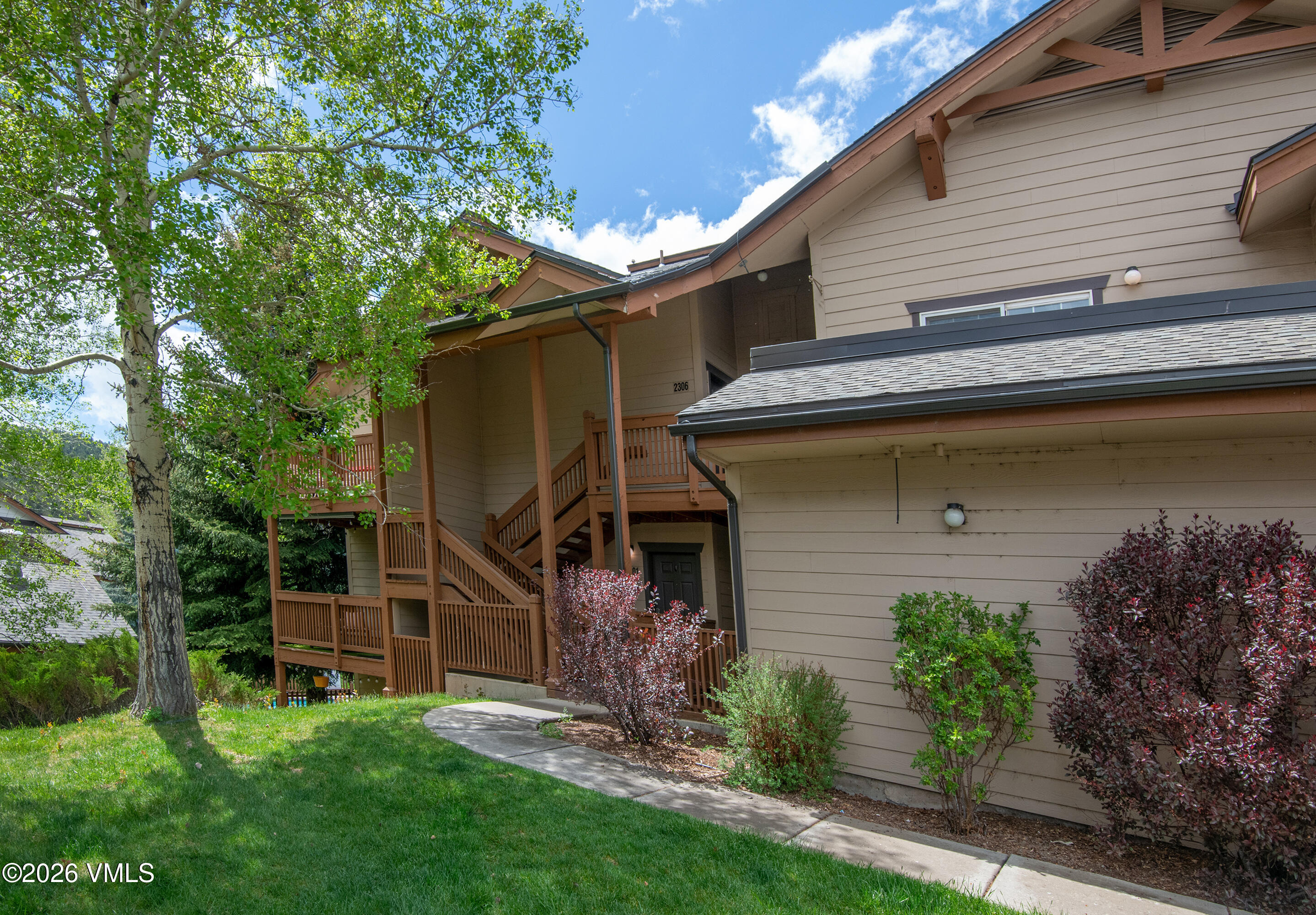 2301 Crazy Horse Circle 2301