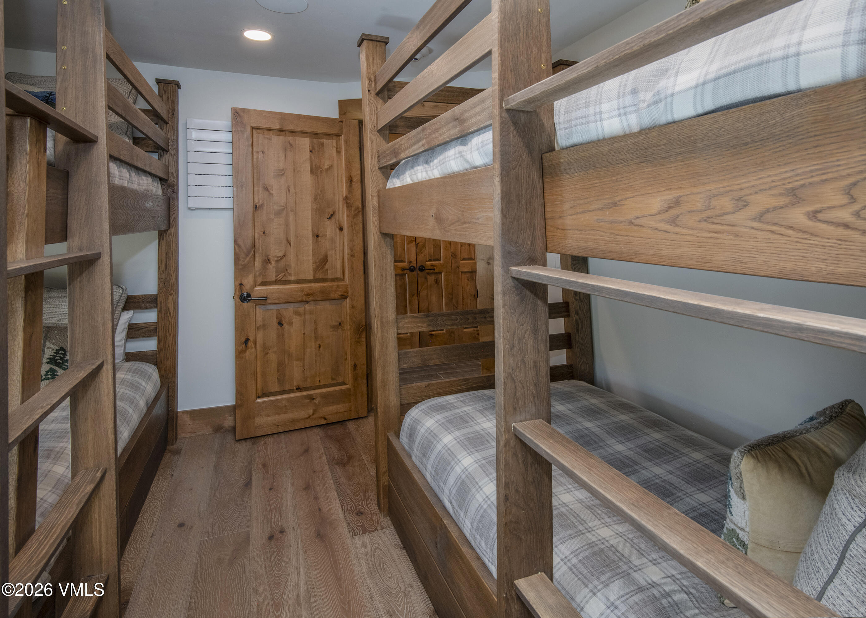 1120 Village Road 8
