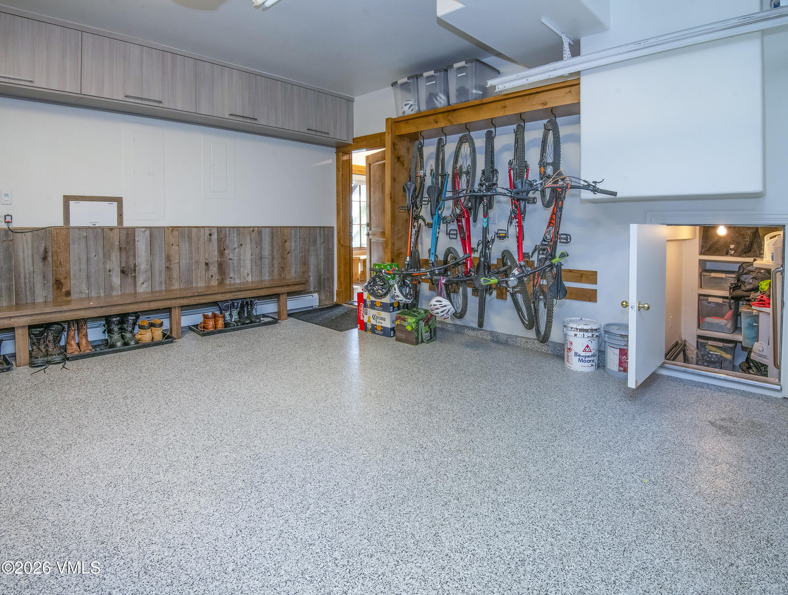 1120 Village Road 8