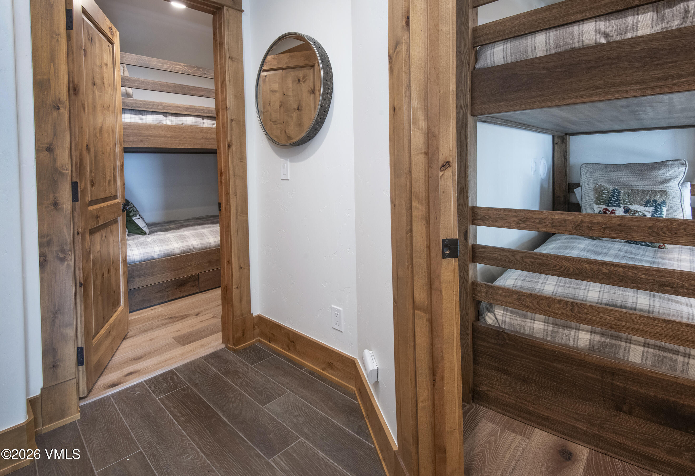1120 Village Road 8