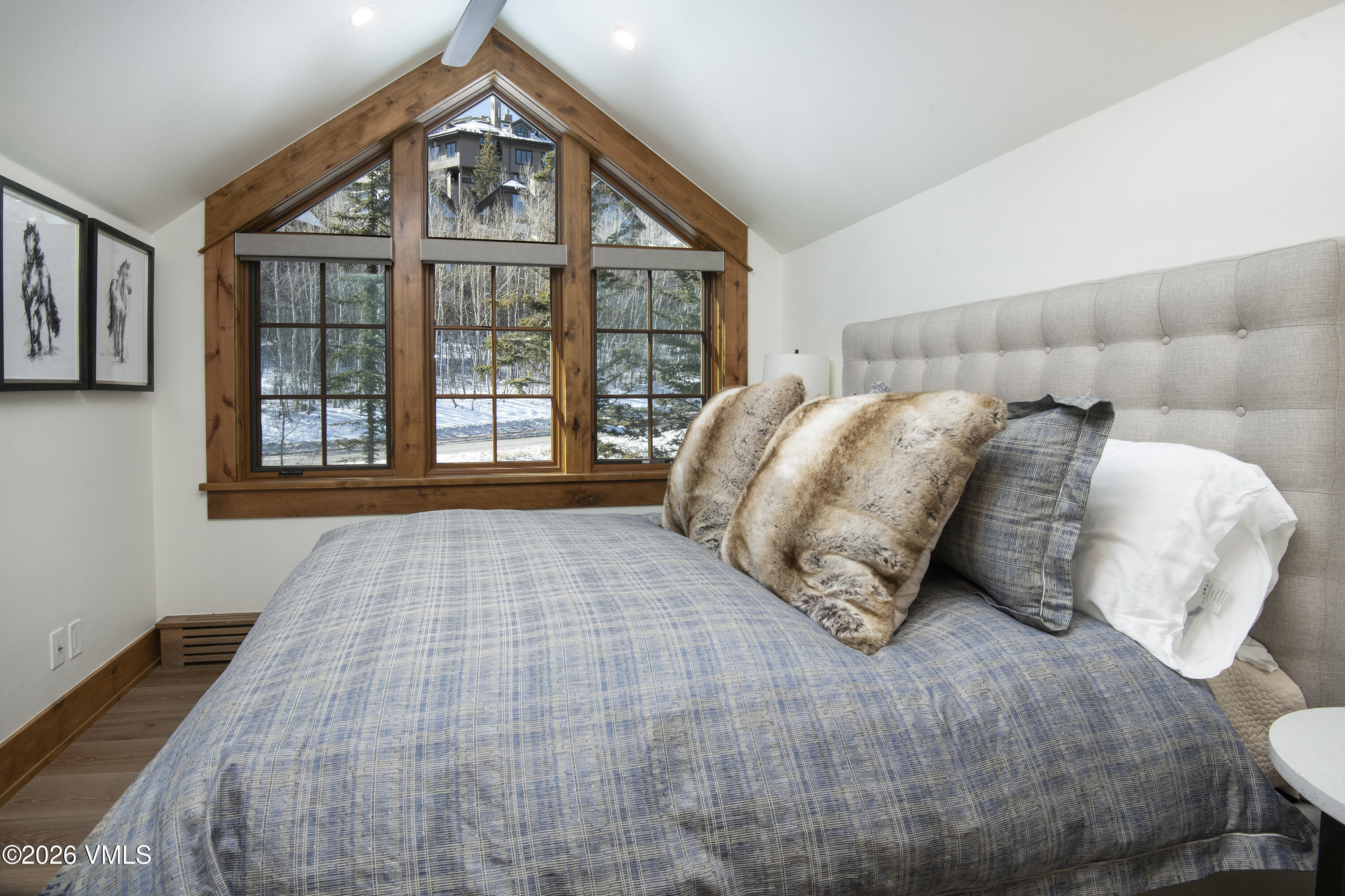 1120 Village Road 8