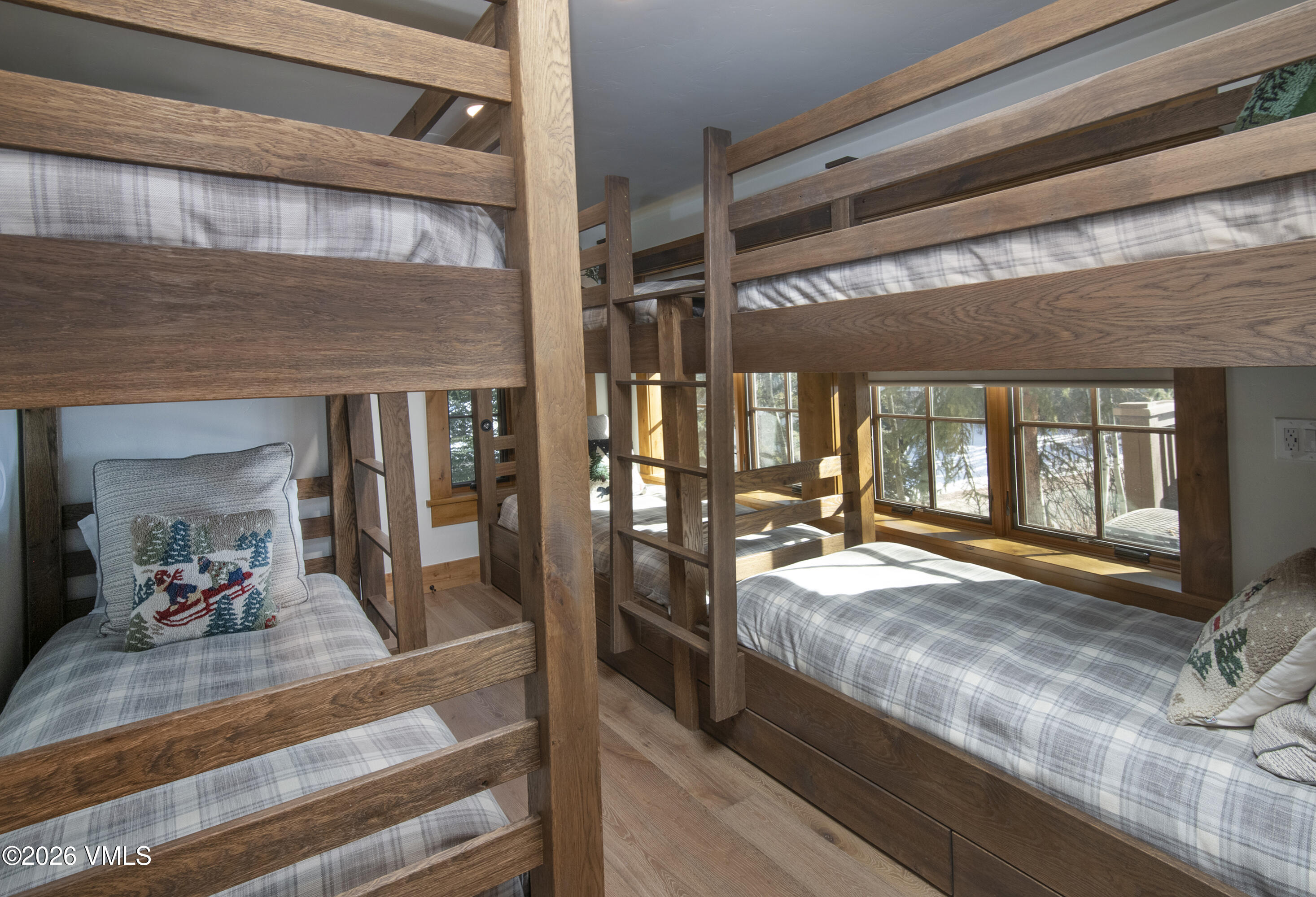 1120 Village Road 8