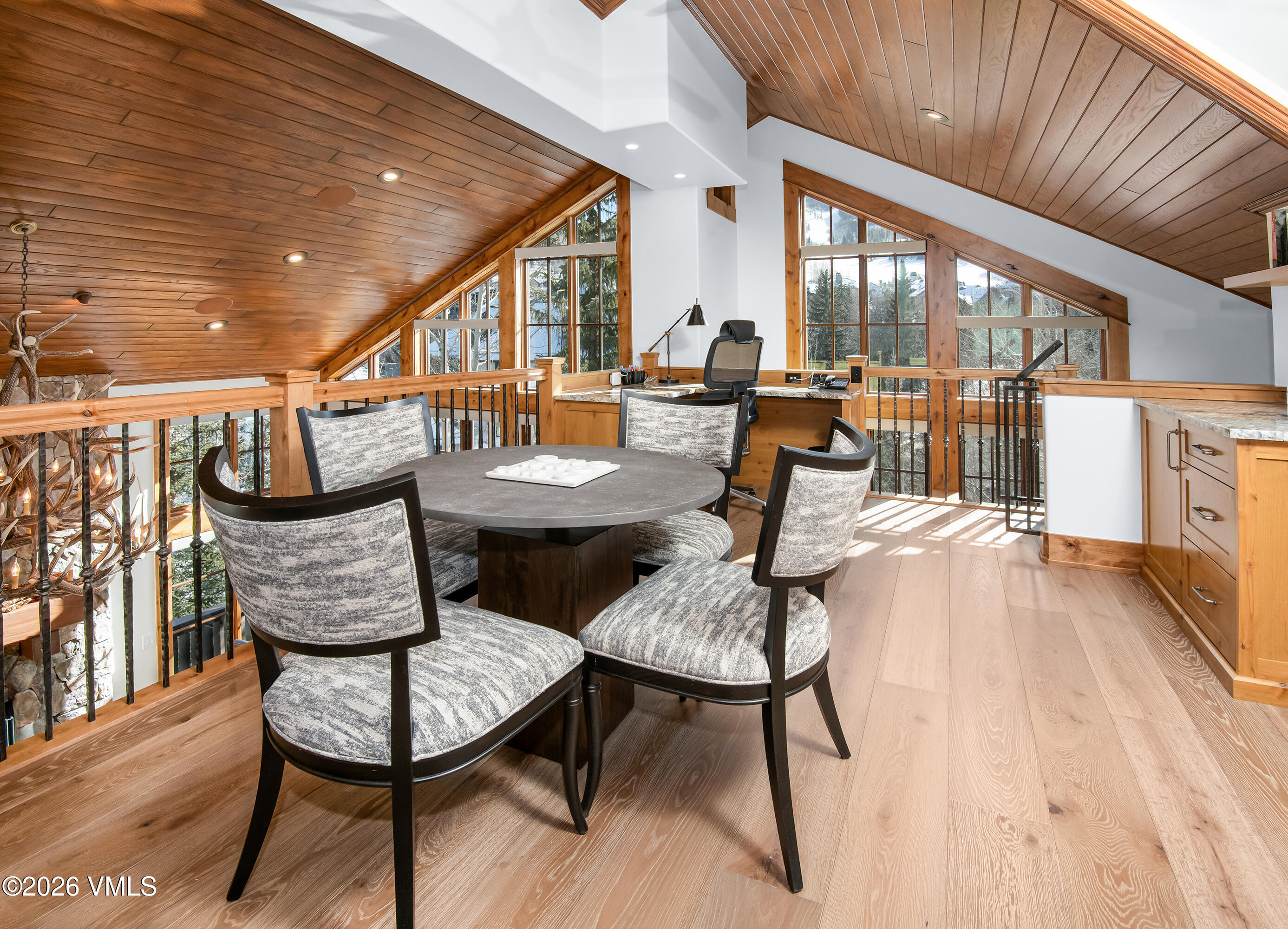 1120 Village Road 8