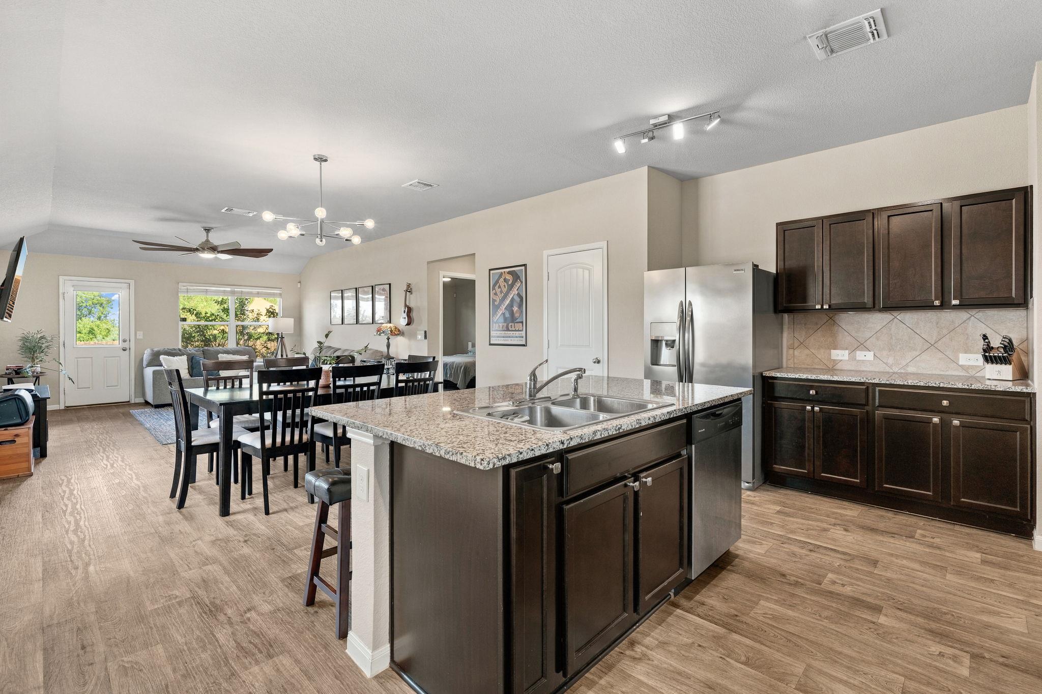 12300 Riprap DR