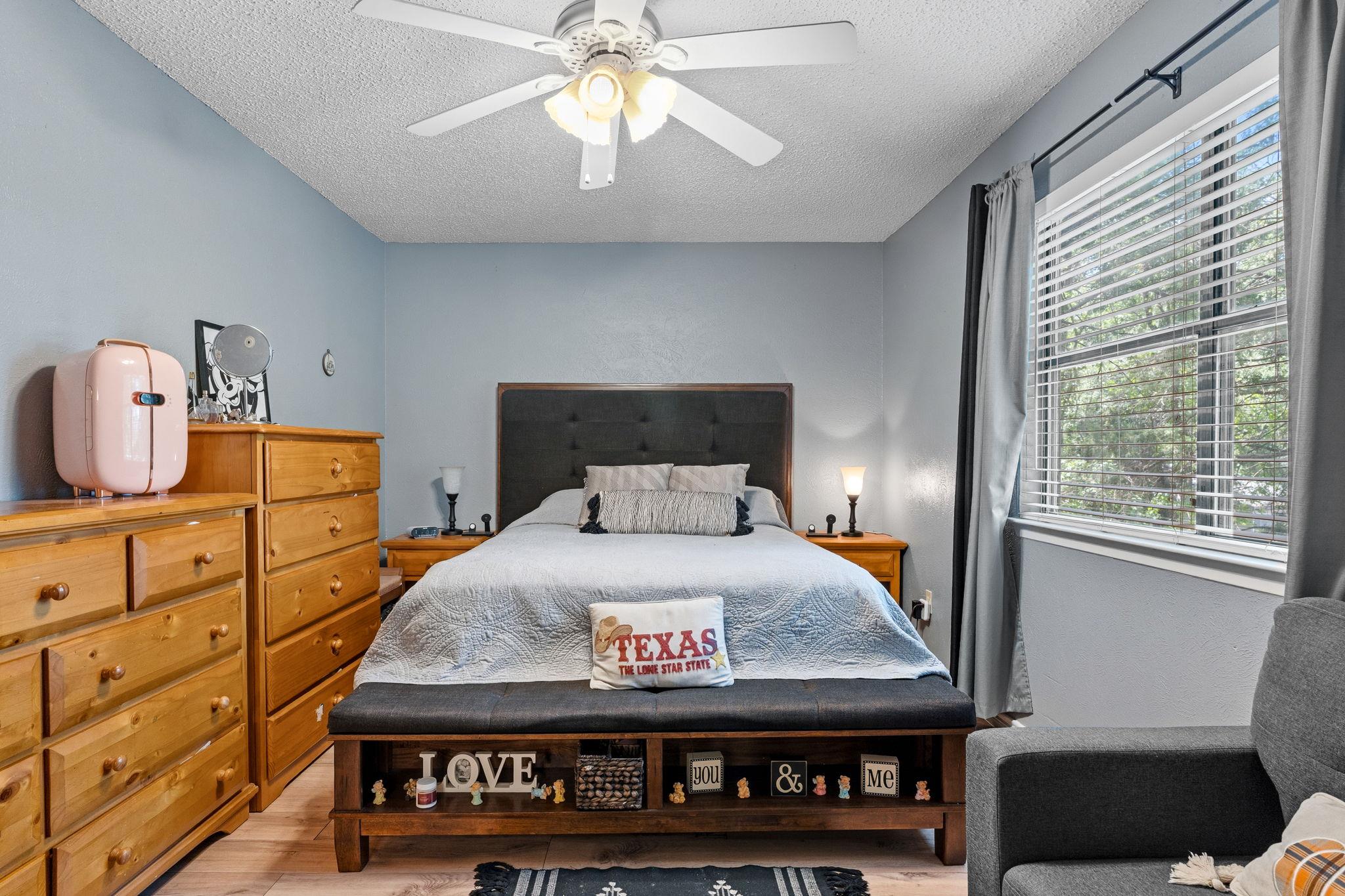 1304 Cool Shadow DR