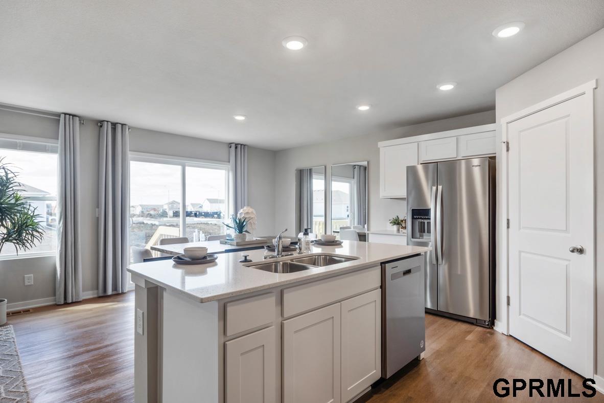 8031 N 170 Terrace