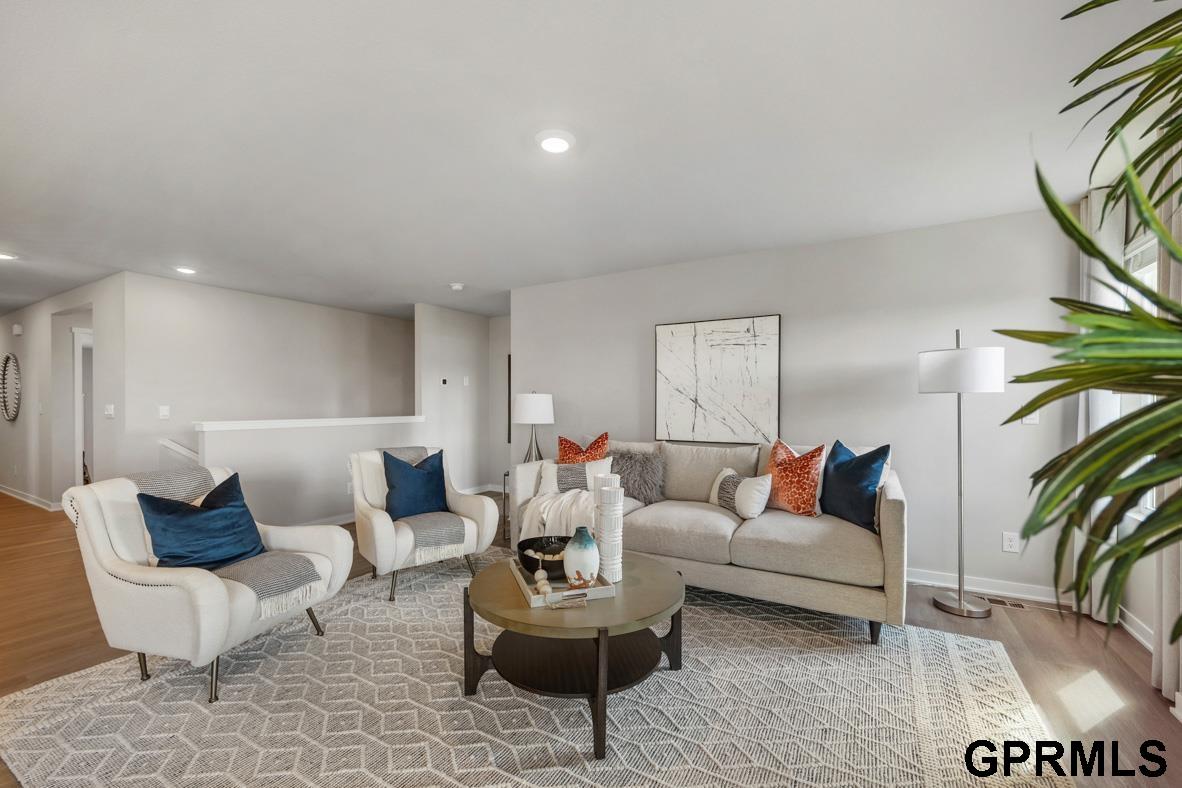 8031 N 170 Terrace