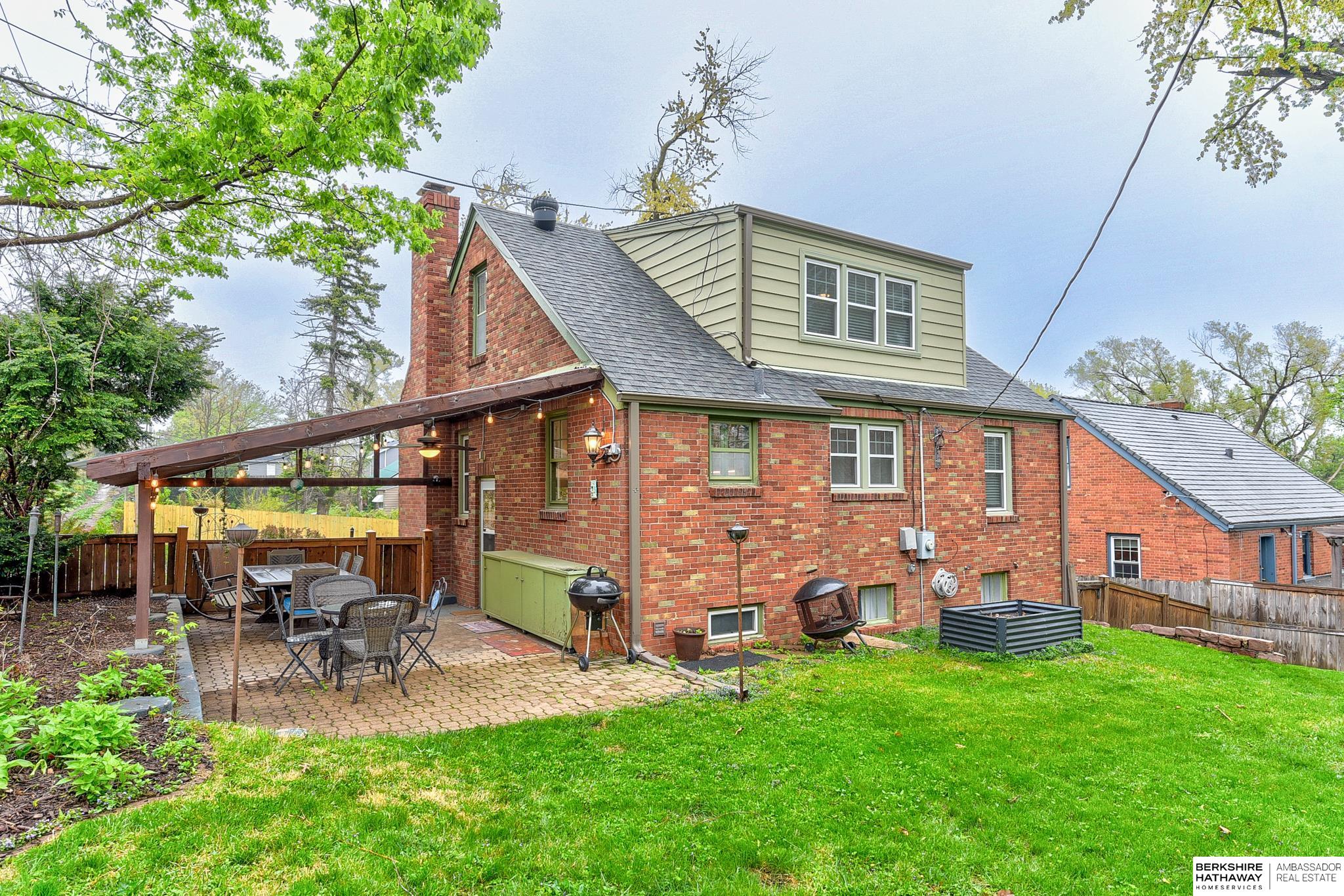 4855 Blondo Street