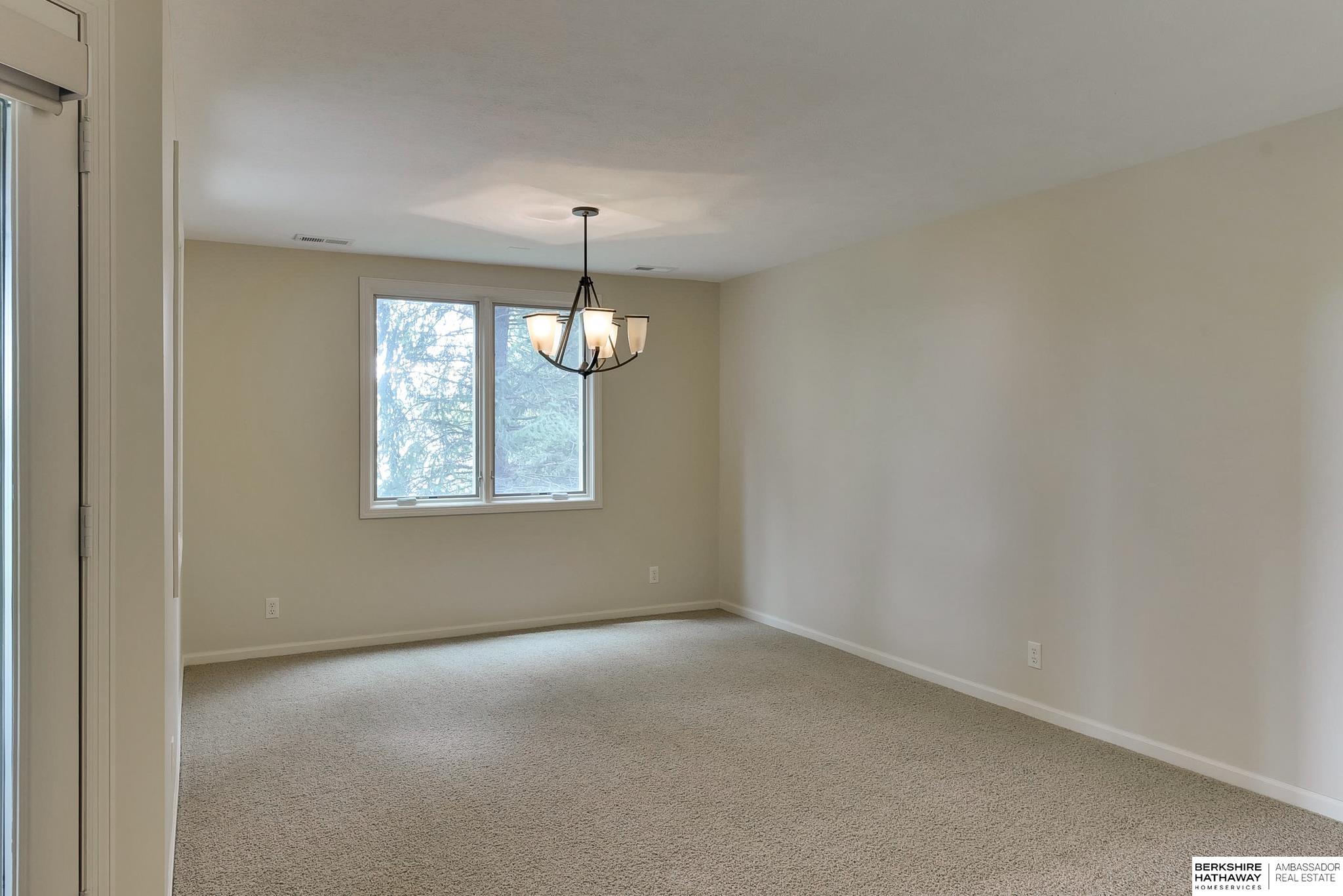 1414 S 189th Court