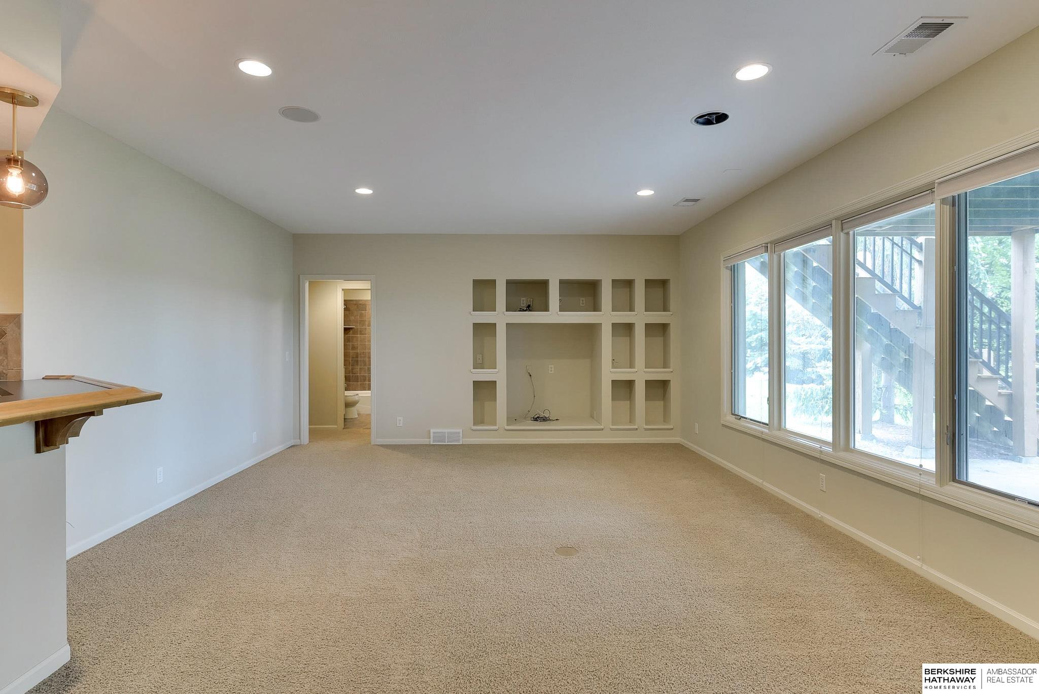 1414 S 189th Court