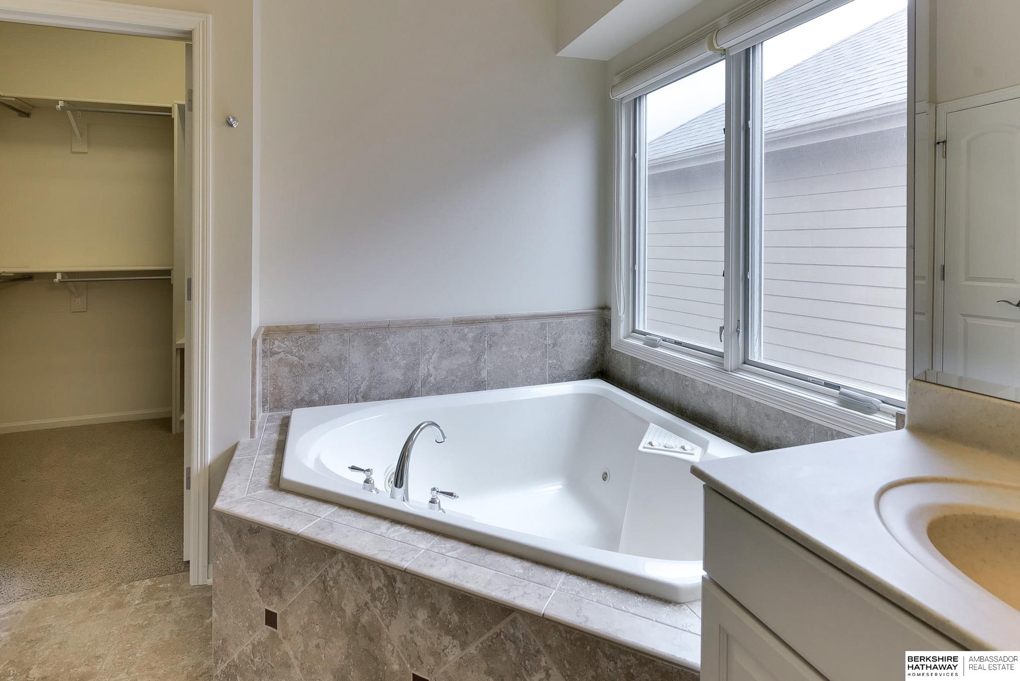 1414 S 189th Court