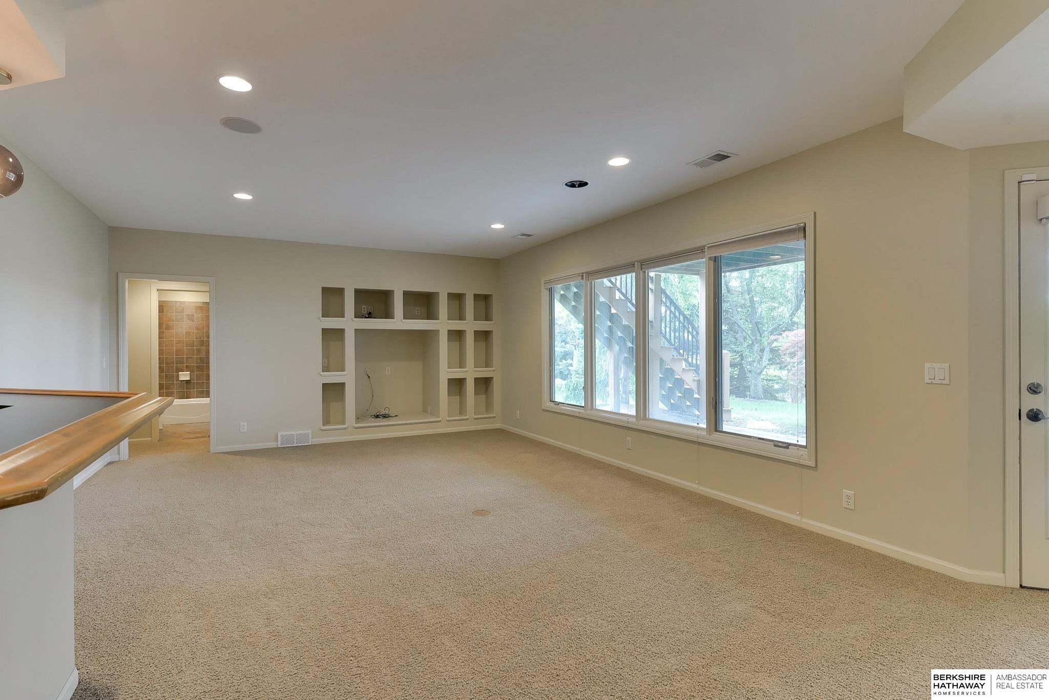 1414 S 189th Court