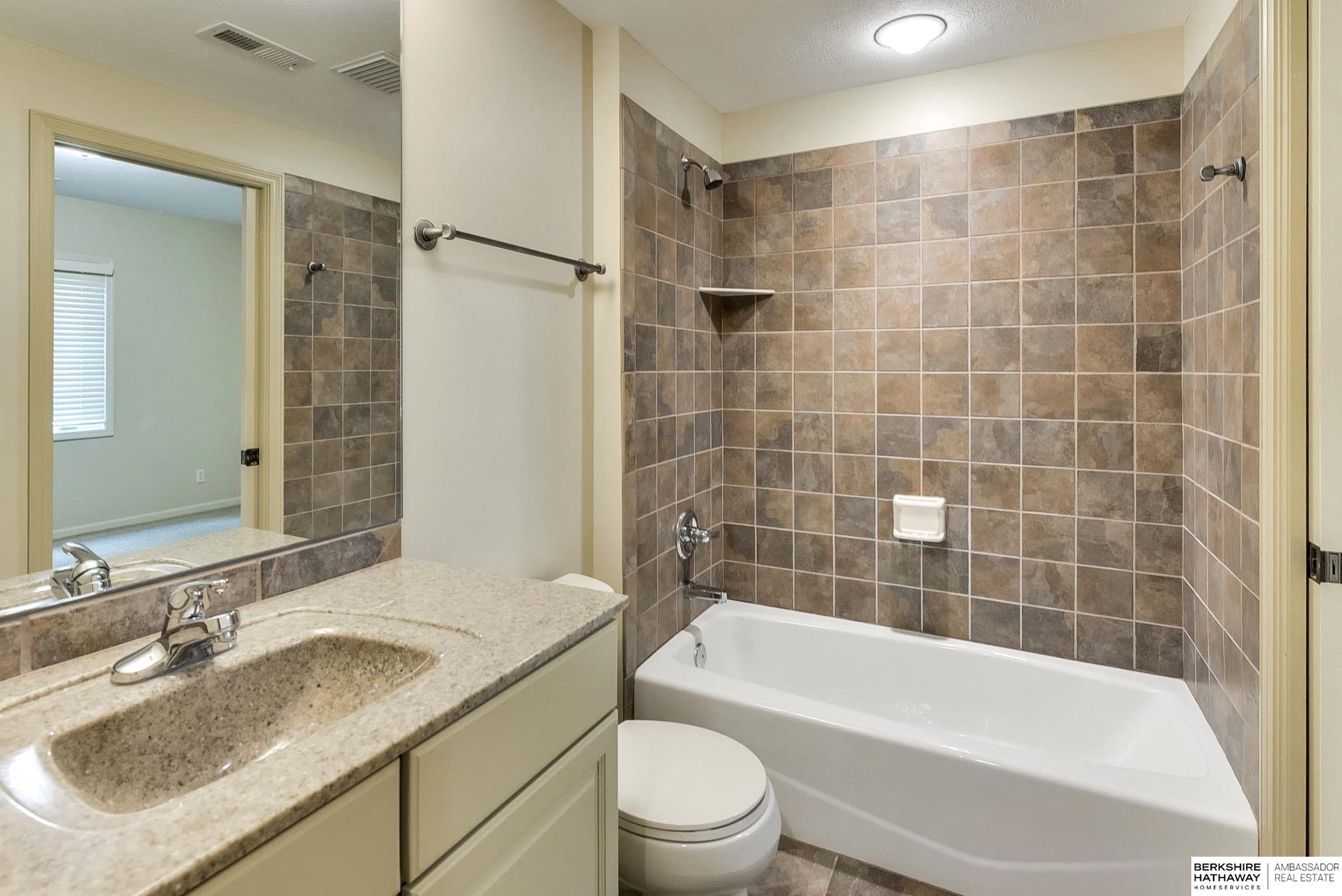 1414 S 189th Court
