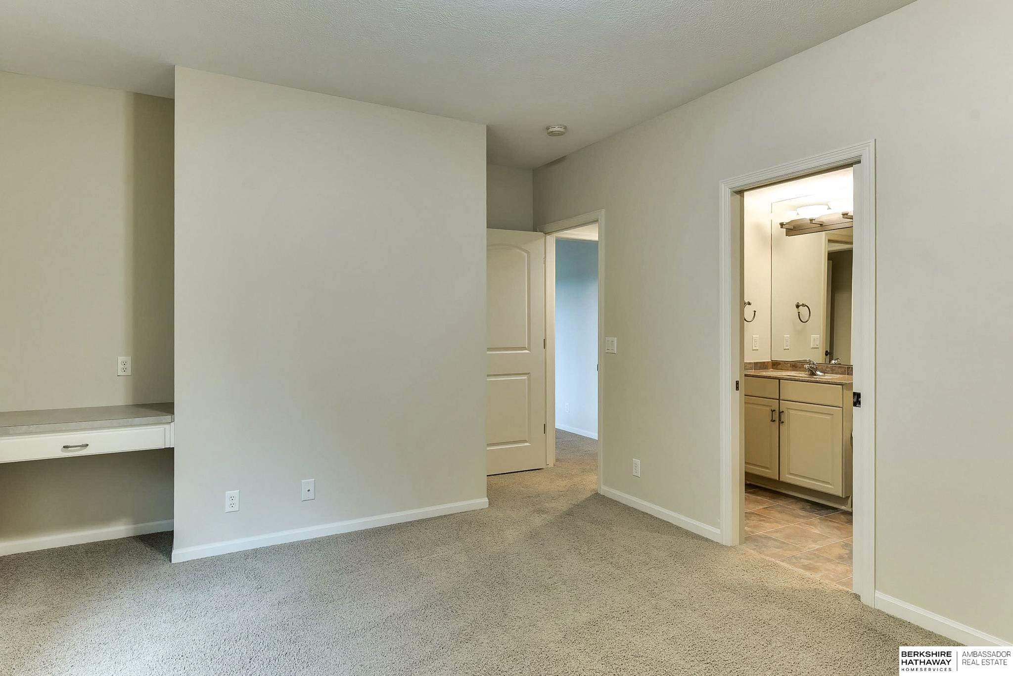 1414 S 189th Court