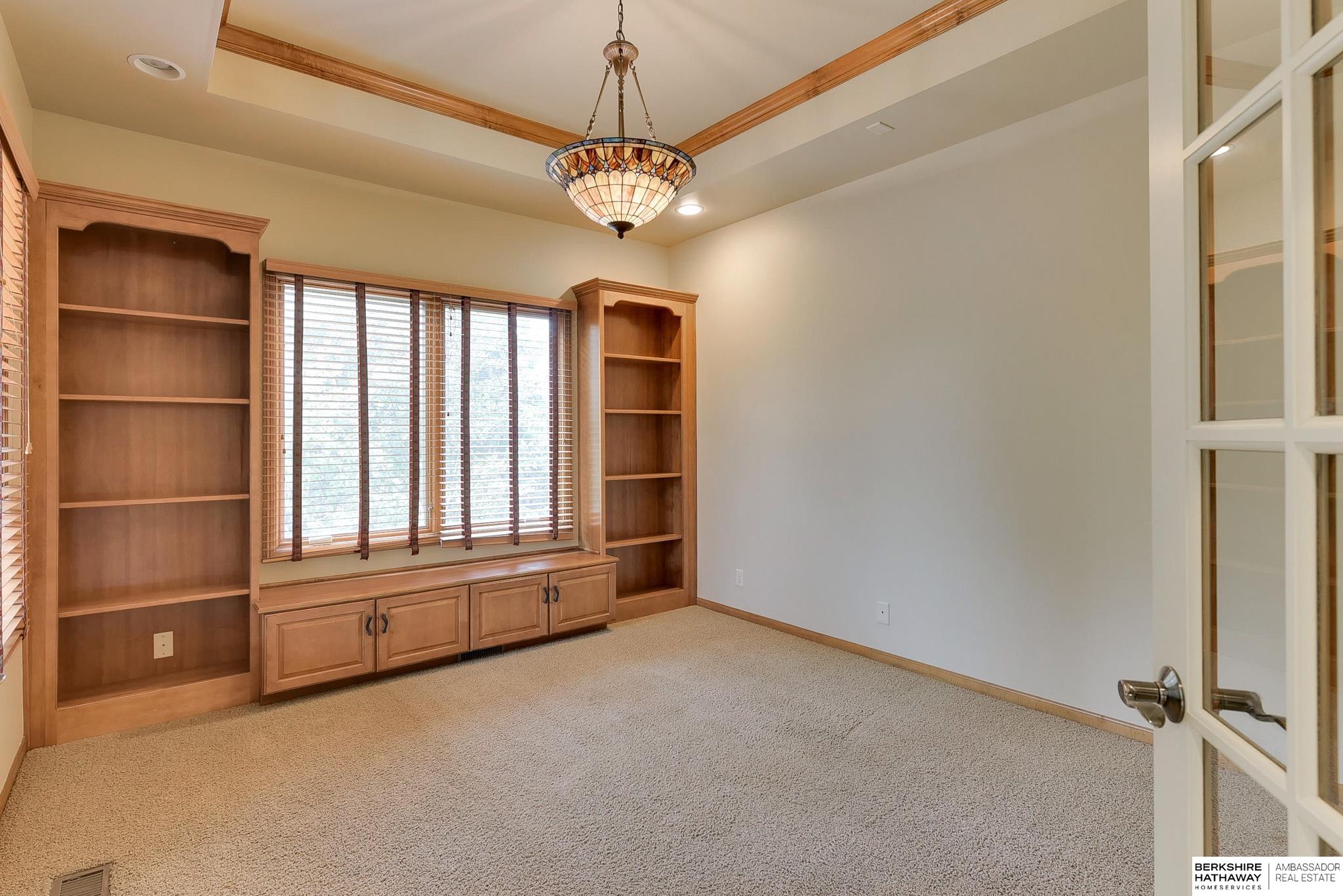 1414 S 189th Court