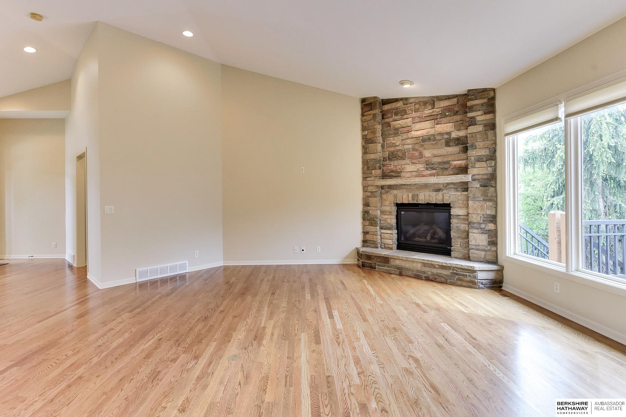 1414 S 189th Court