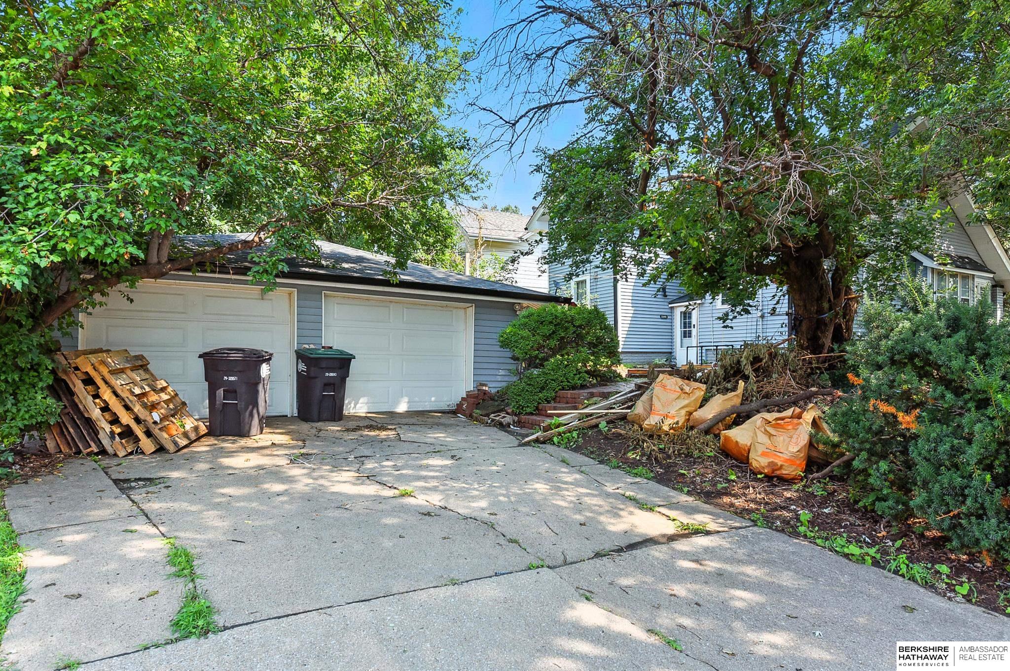 3340 Center Street