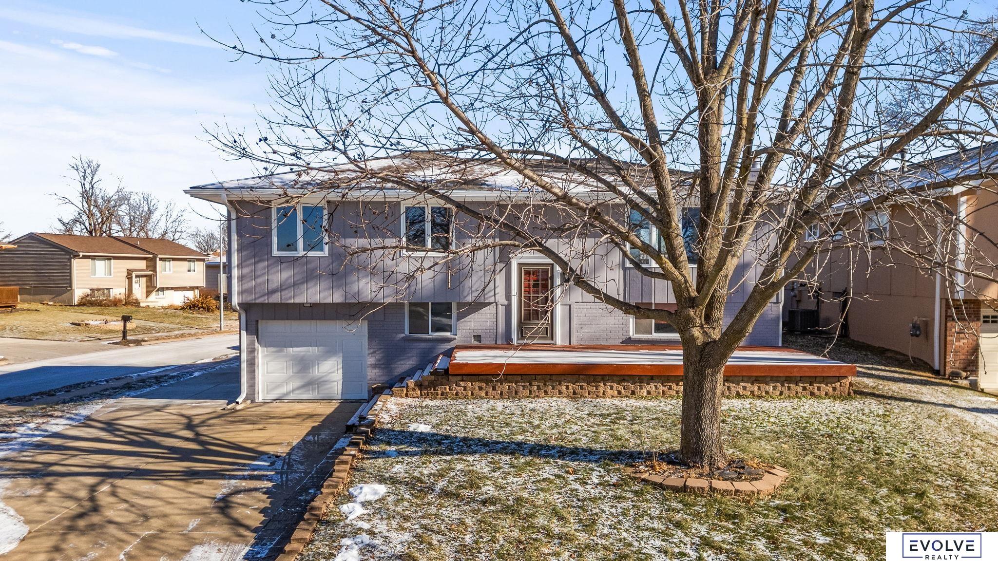 6355 S 140th Circle