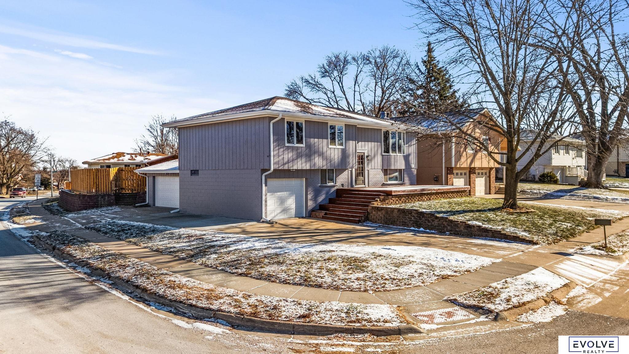 6355 S 140th Circle