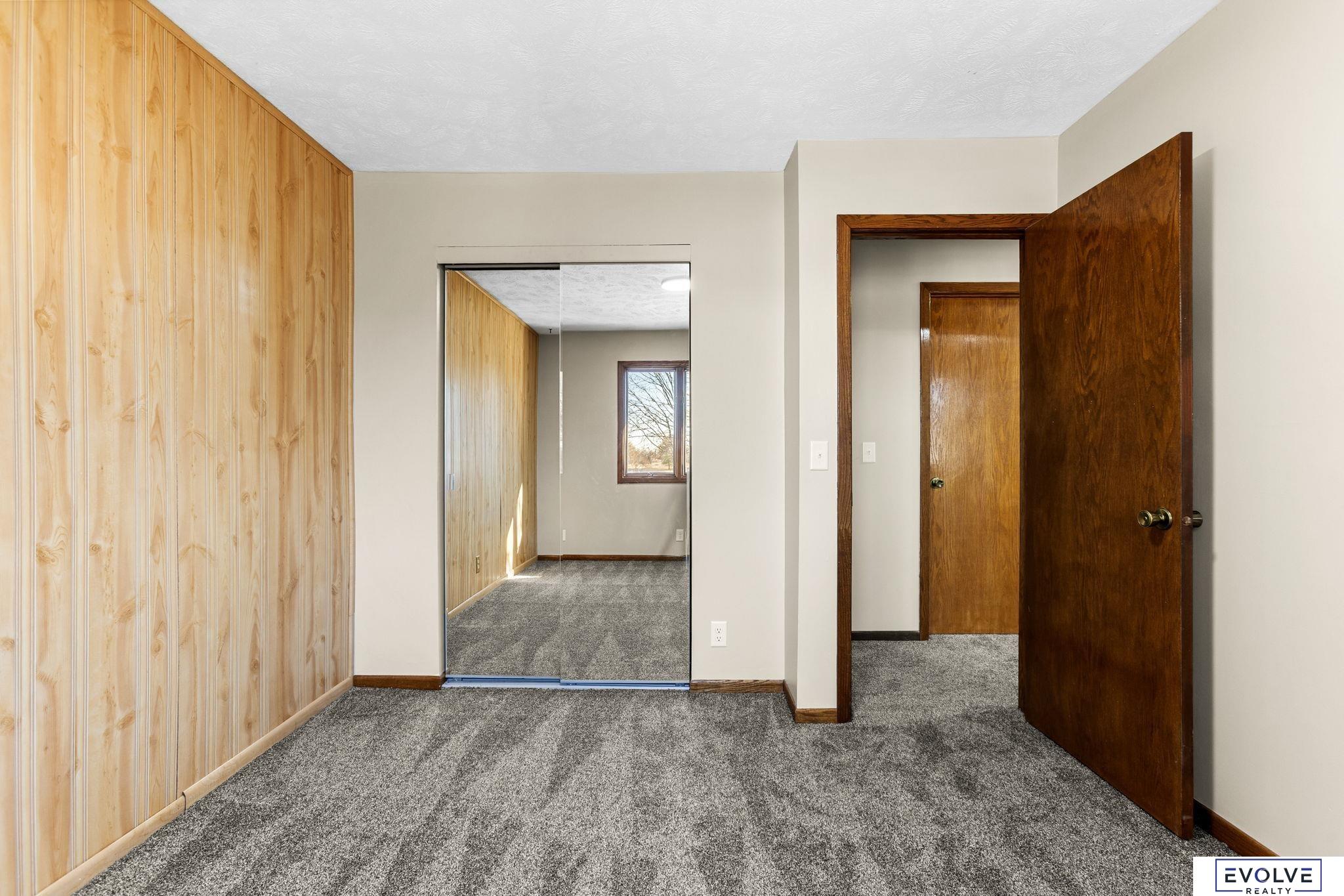 6355 S 140th Circle
