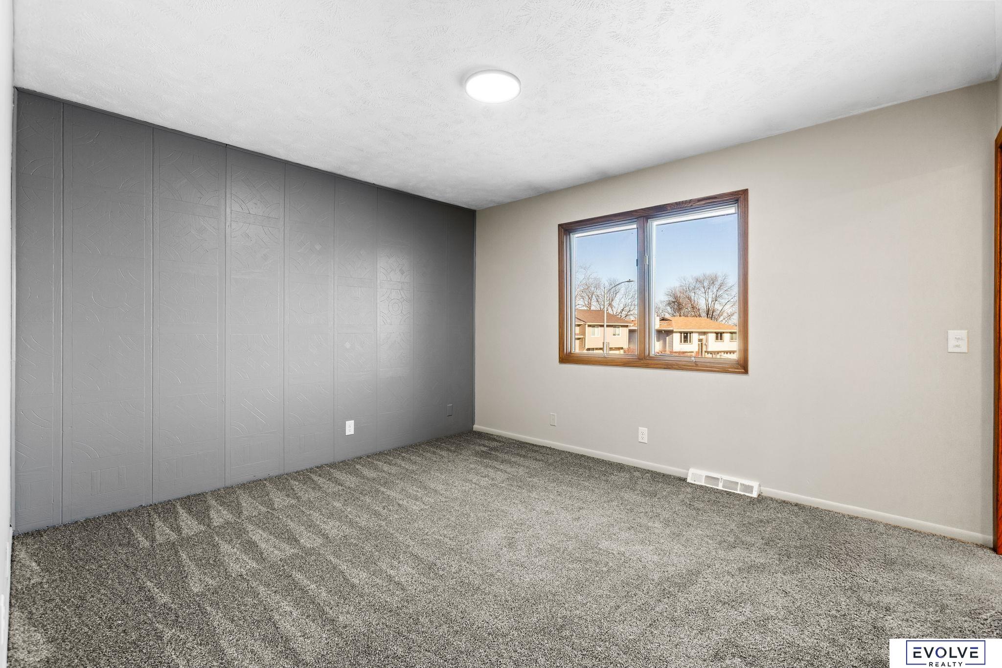 6355 S 140th Circle