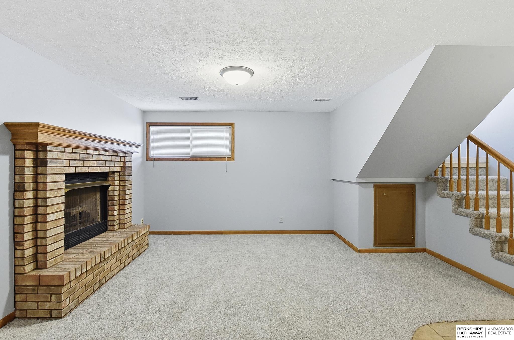 5180 S 147th Circle