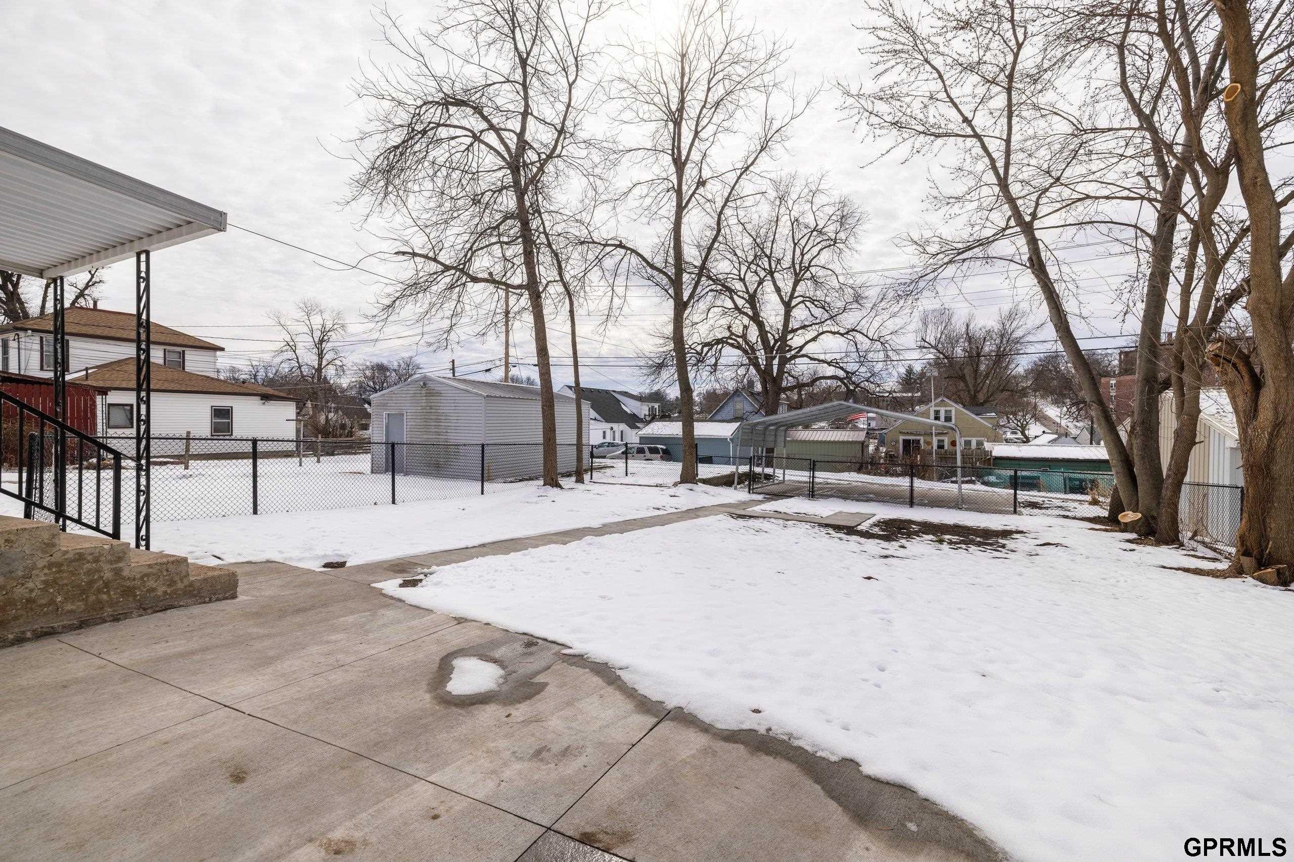 711 Avenue C