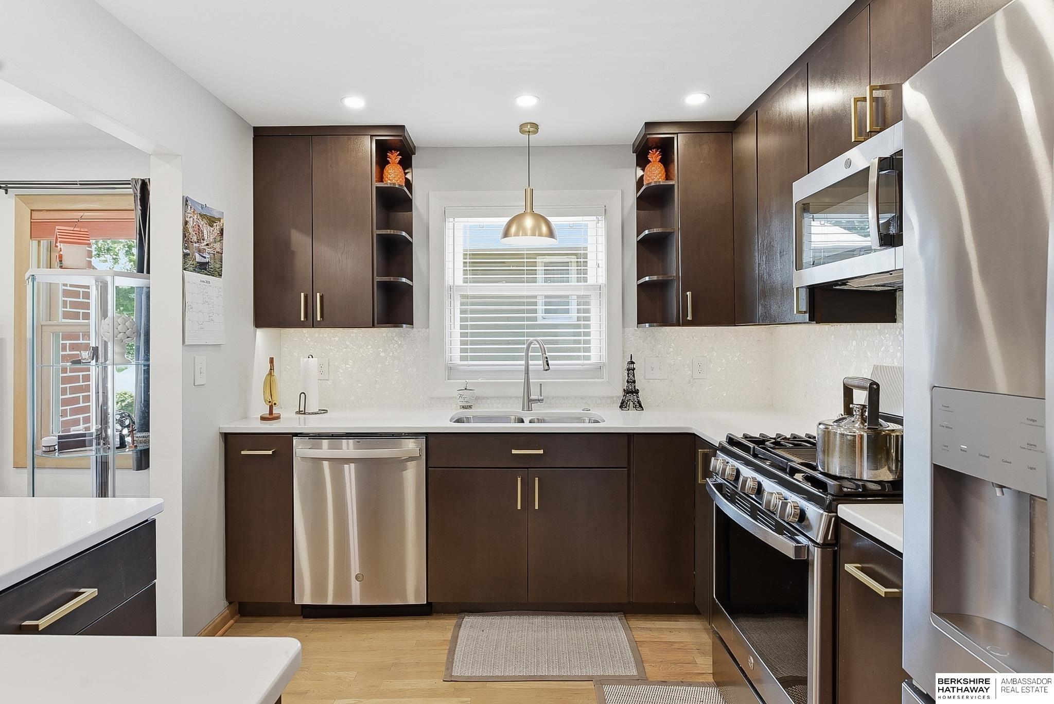 4022 & 4024 Burt Street