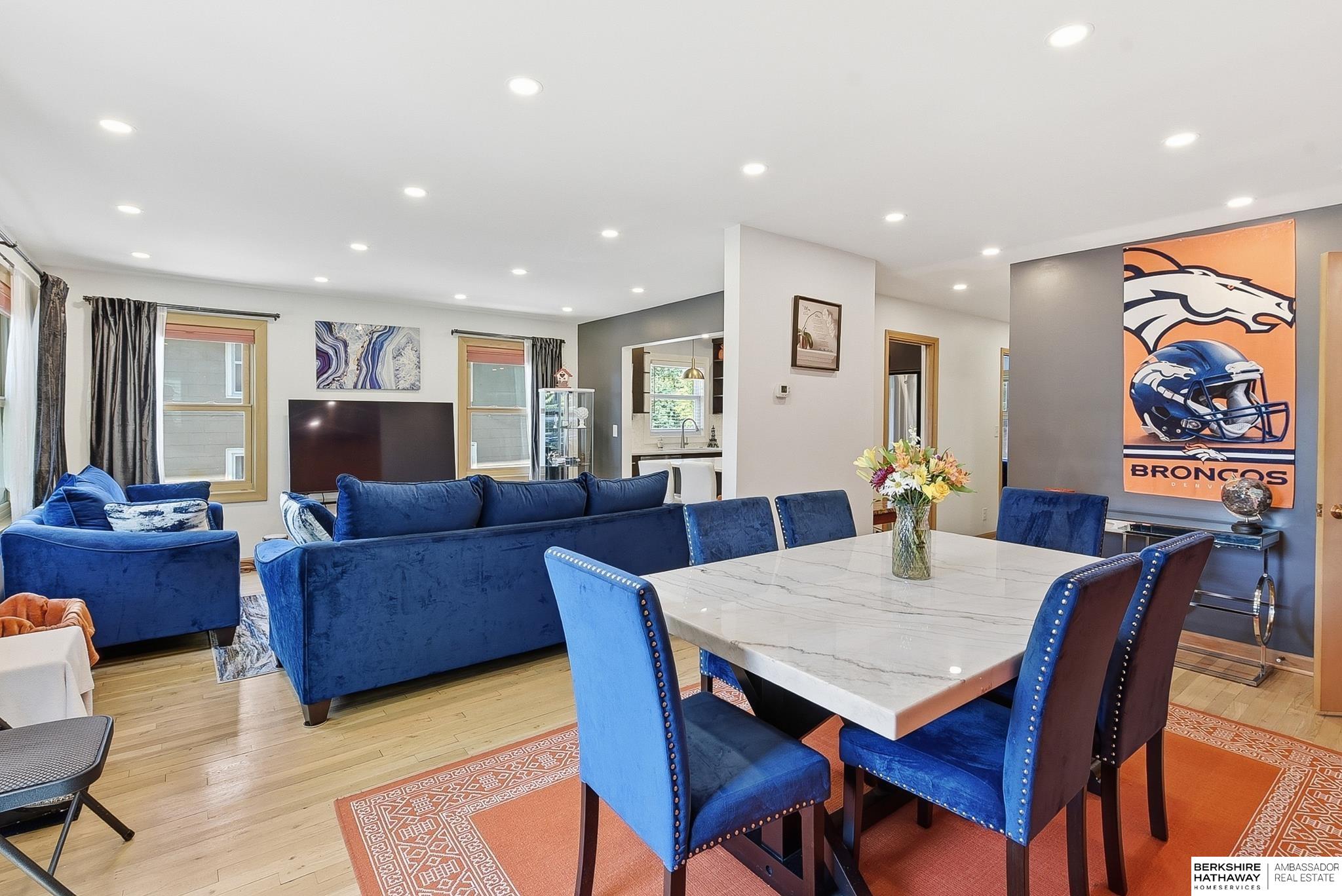 4022 & 4024 Burt Street