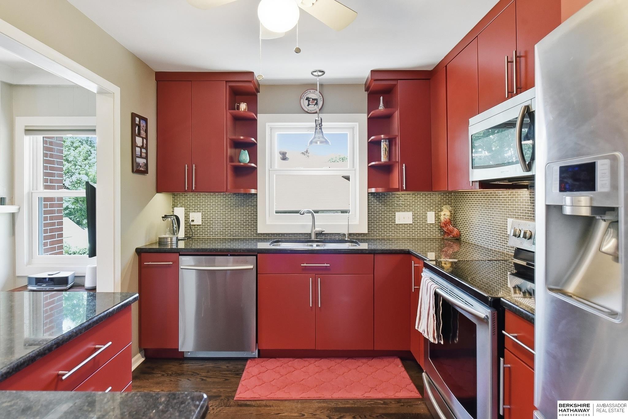 4022 & 4024 Burt Street