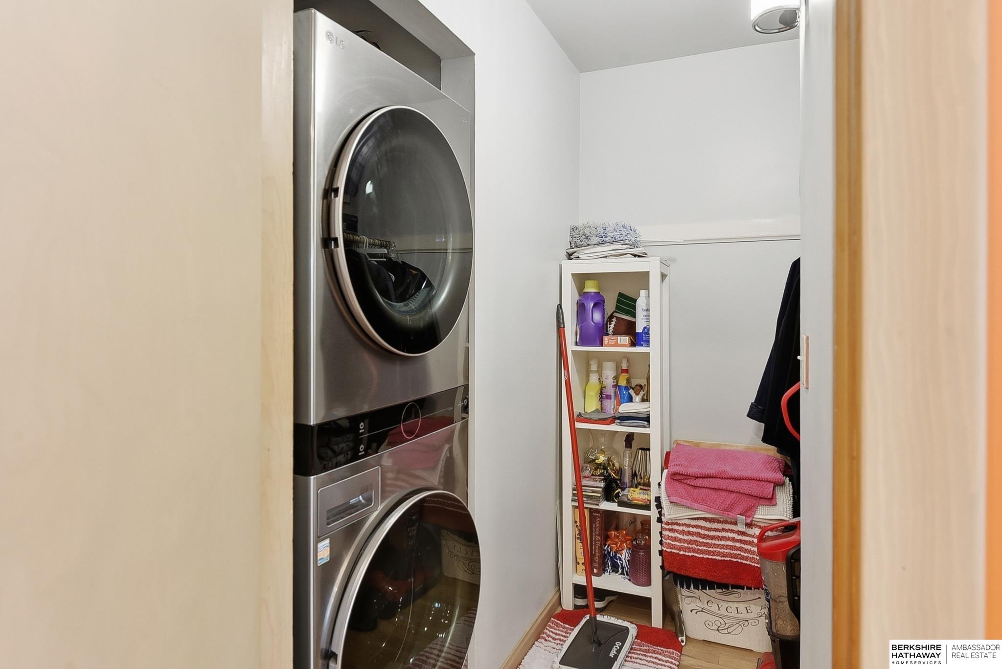 4022 & 4024 Burt Street