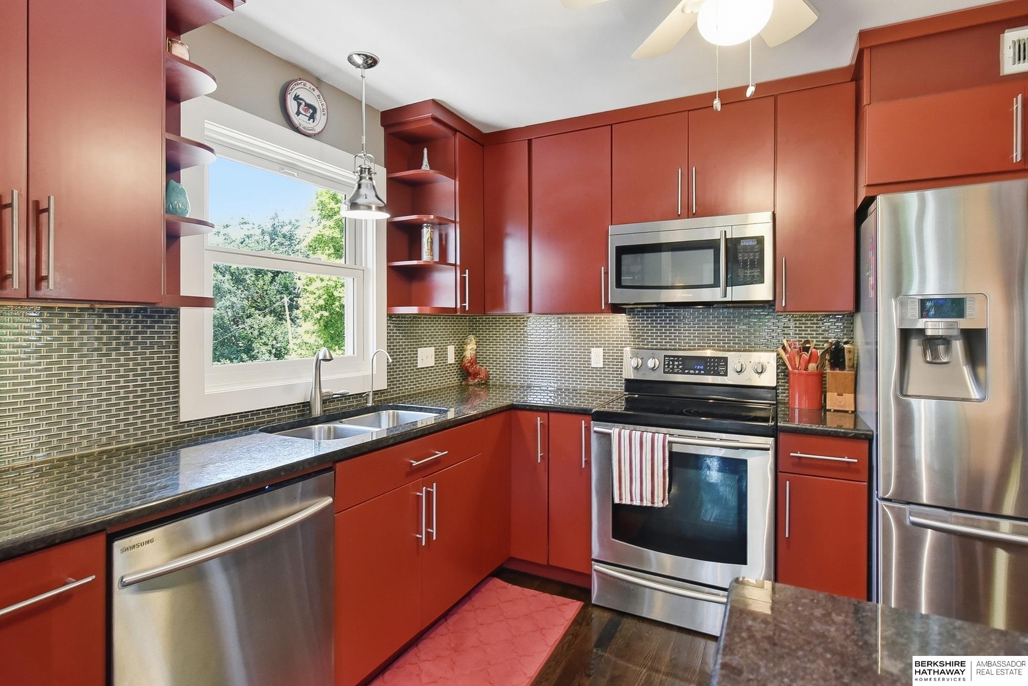4022 & 4024 Burt Street