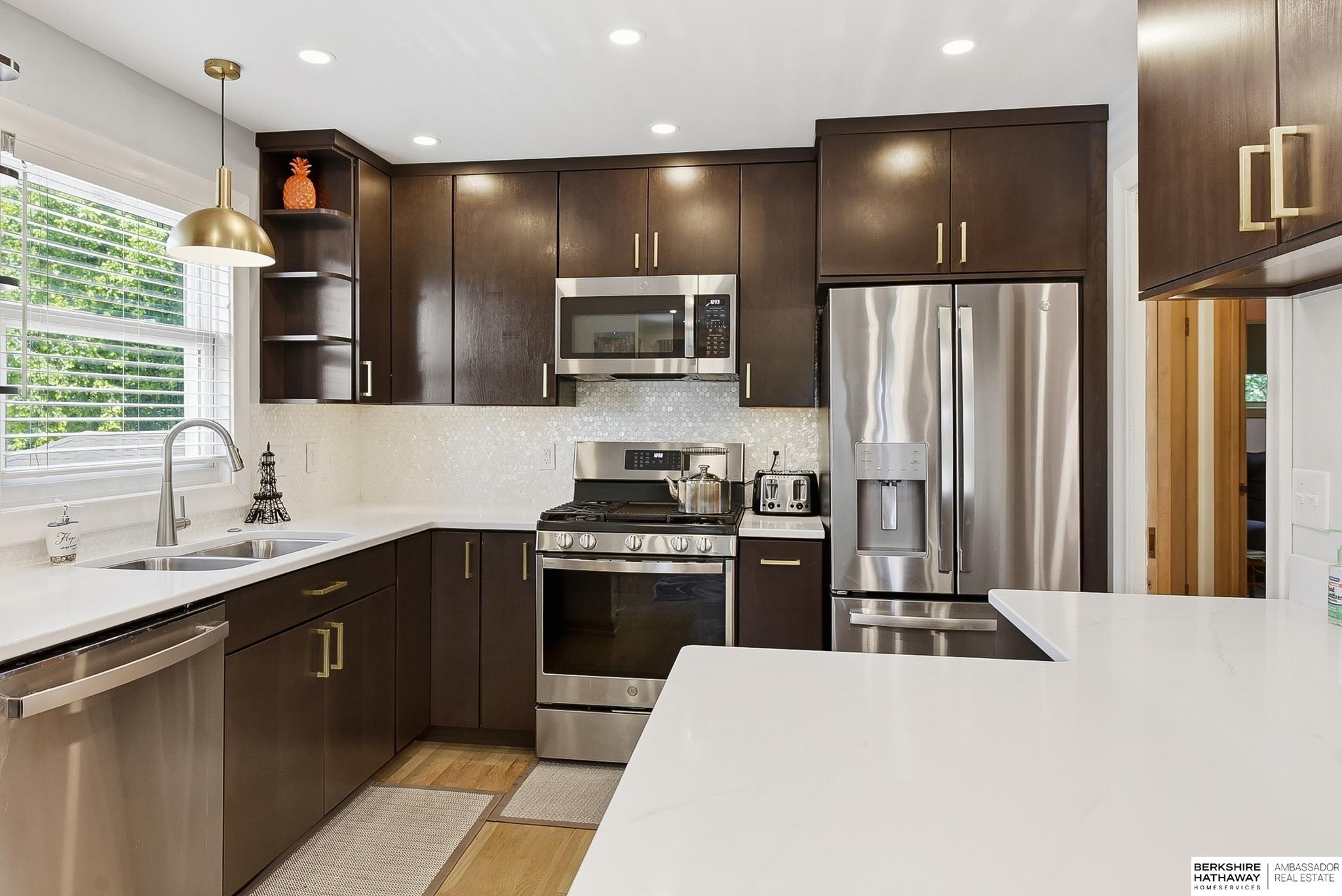4022 & 4024 Burt Street