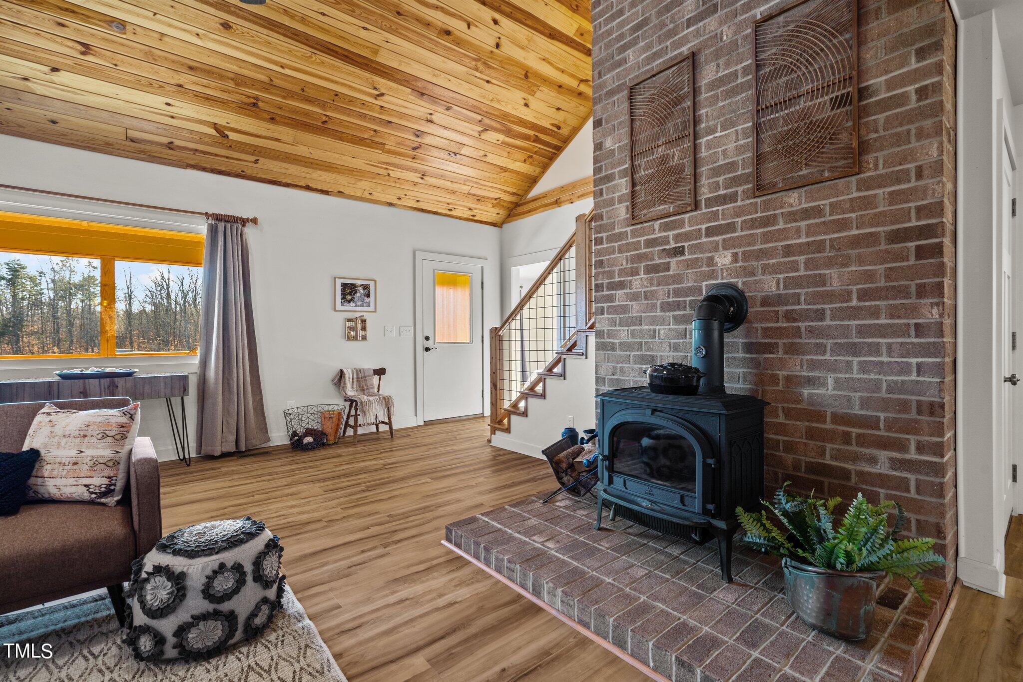 9557 Hester Road