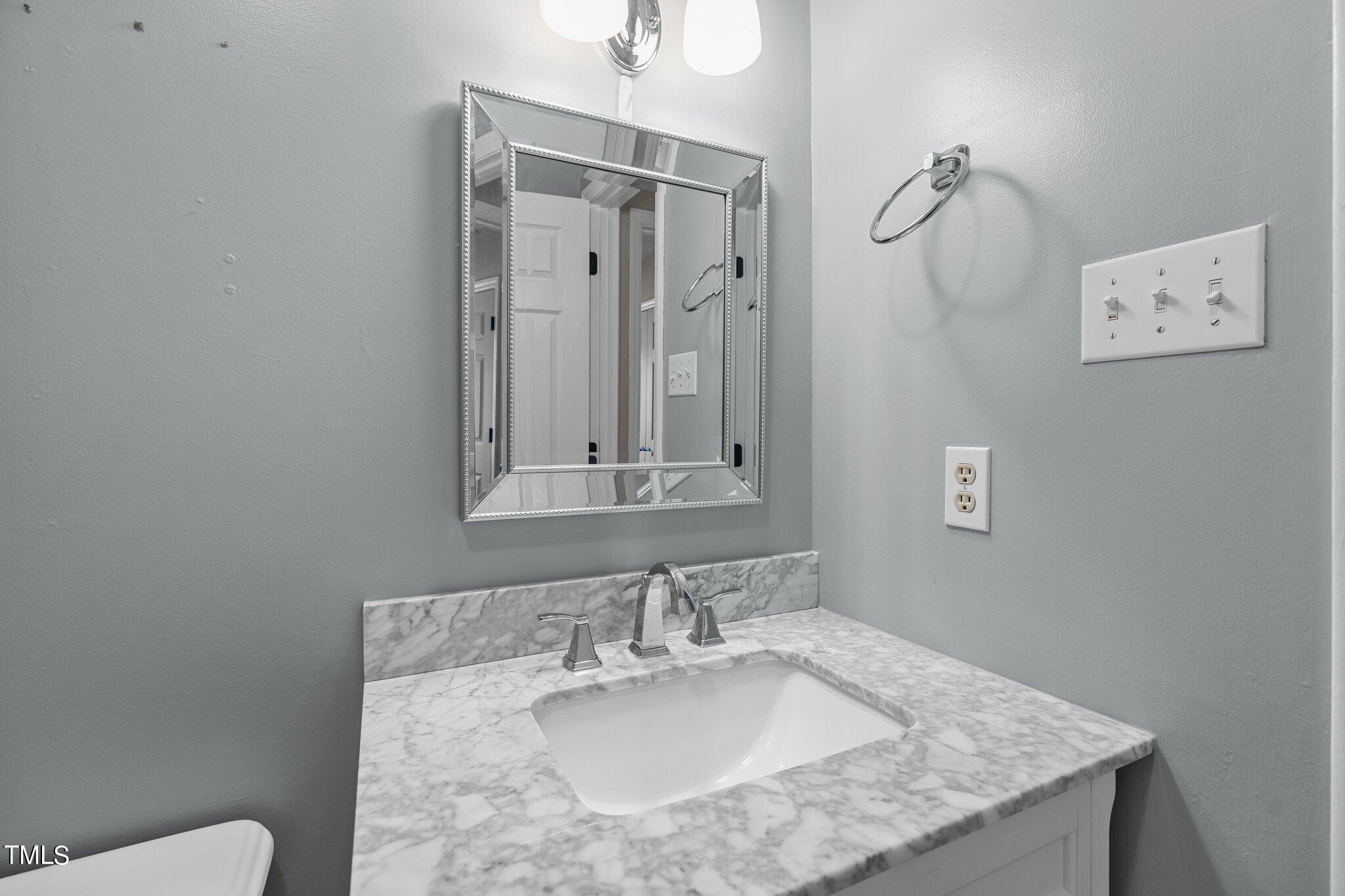 1807 Dimmocks Mill Road