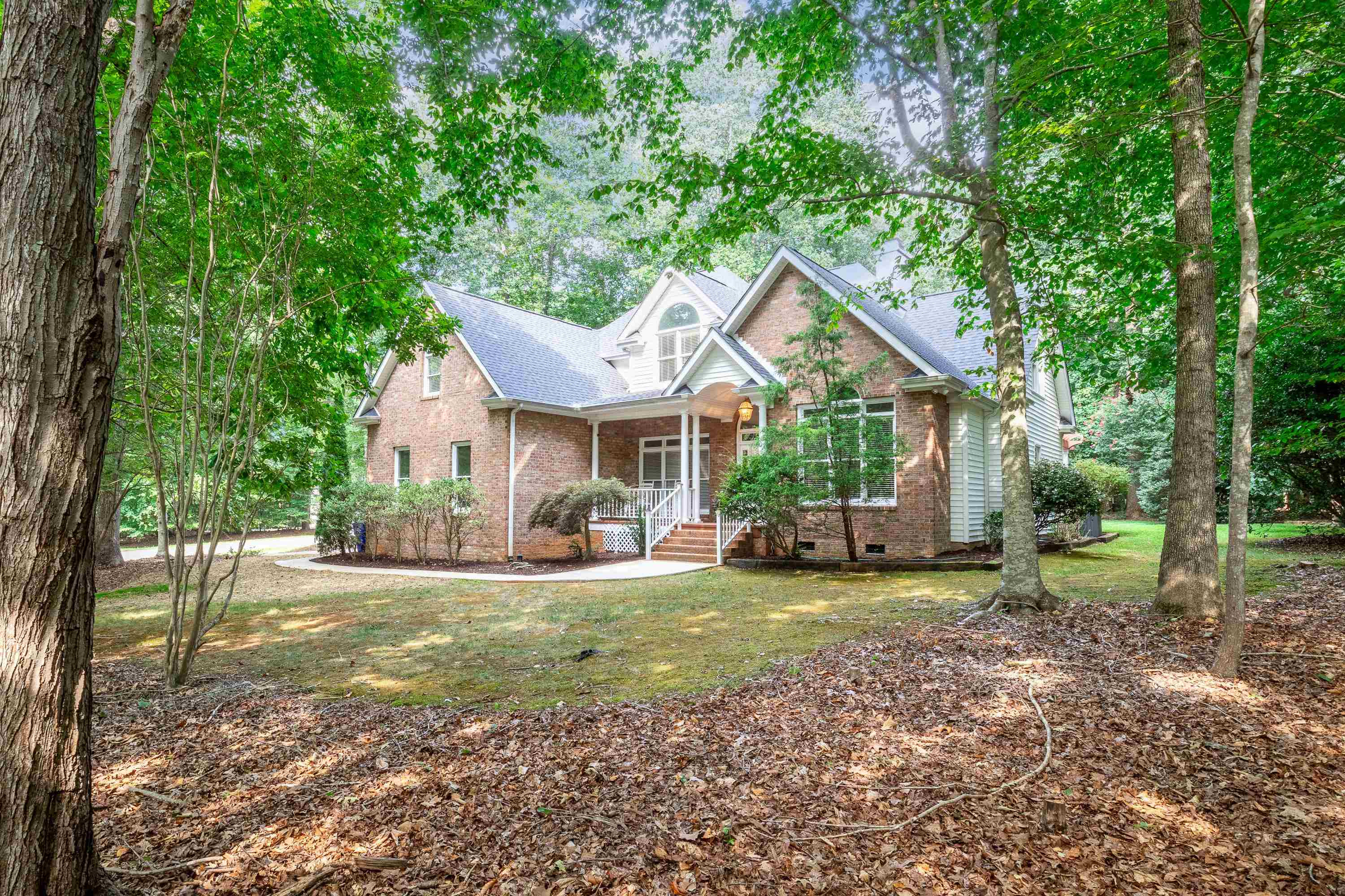 1621 Spring Lily Lane