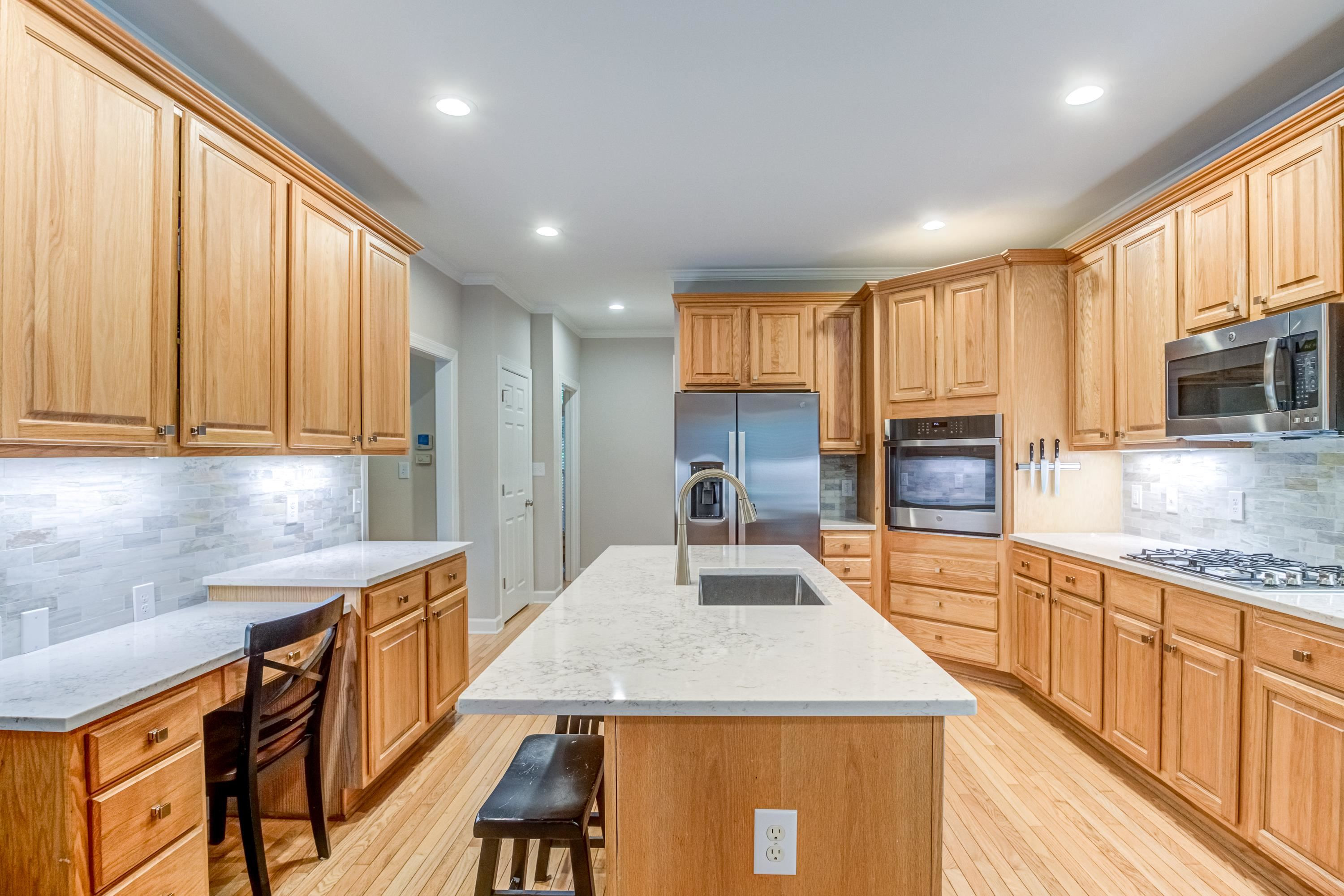 1621 Spring Lily Lane
