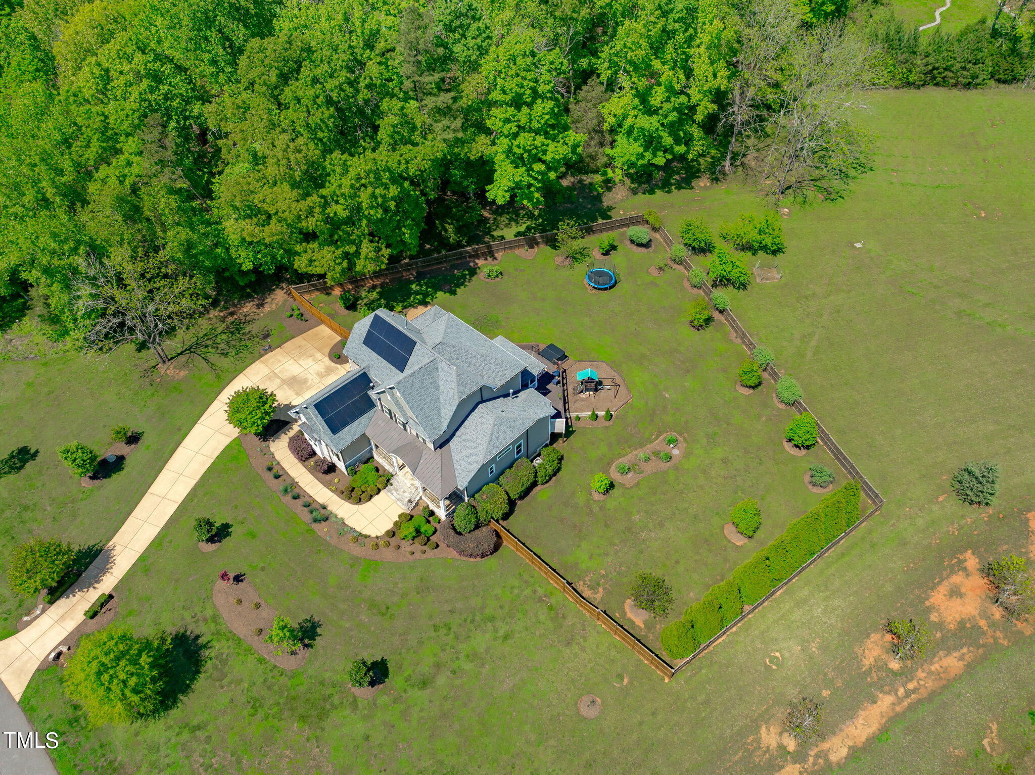 365 Cairns Way