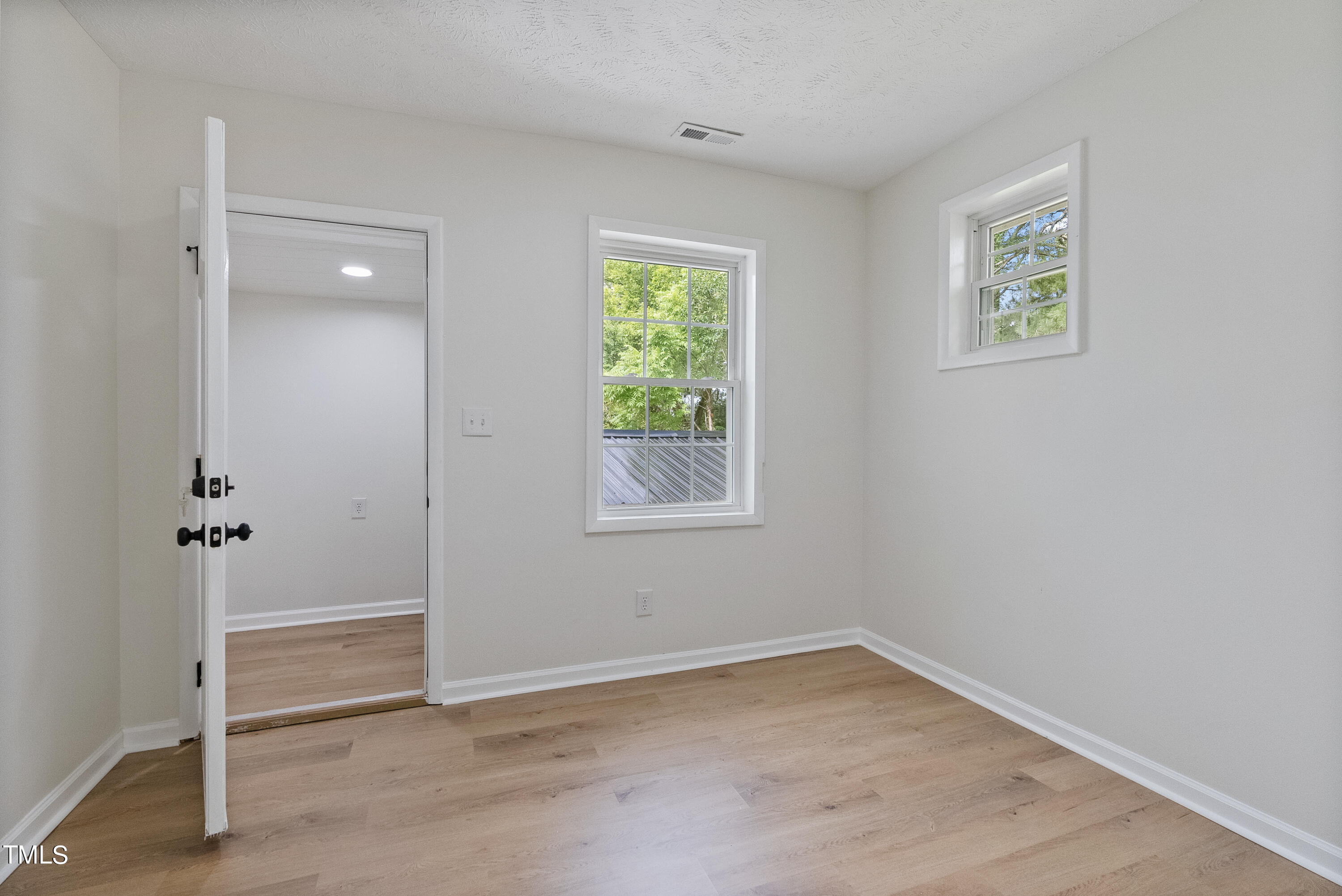 1613 Kendall Drive