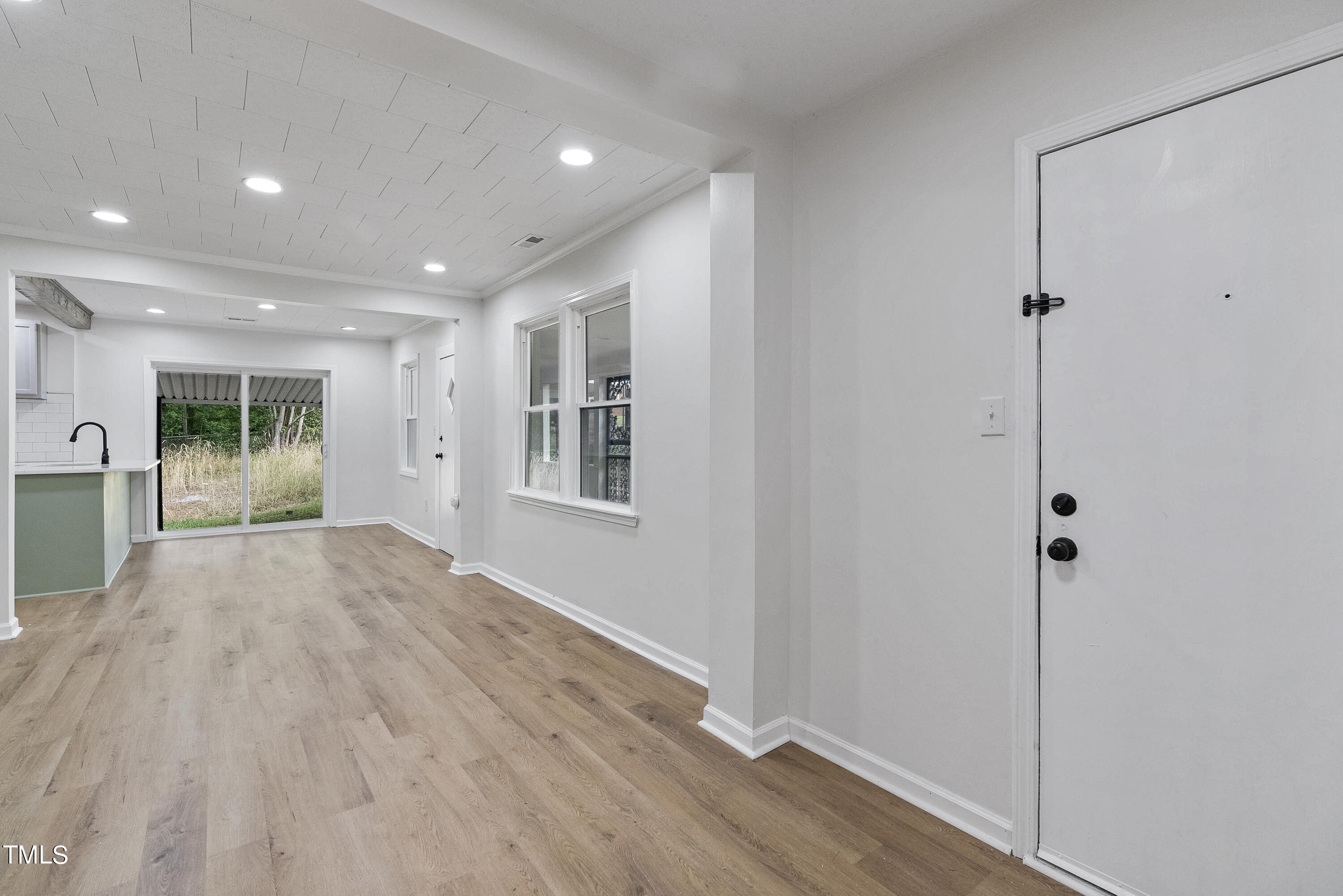 1613 Kendall Drive