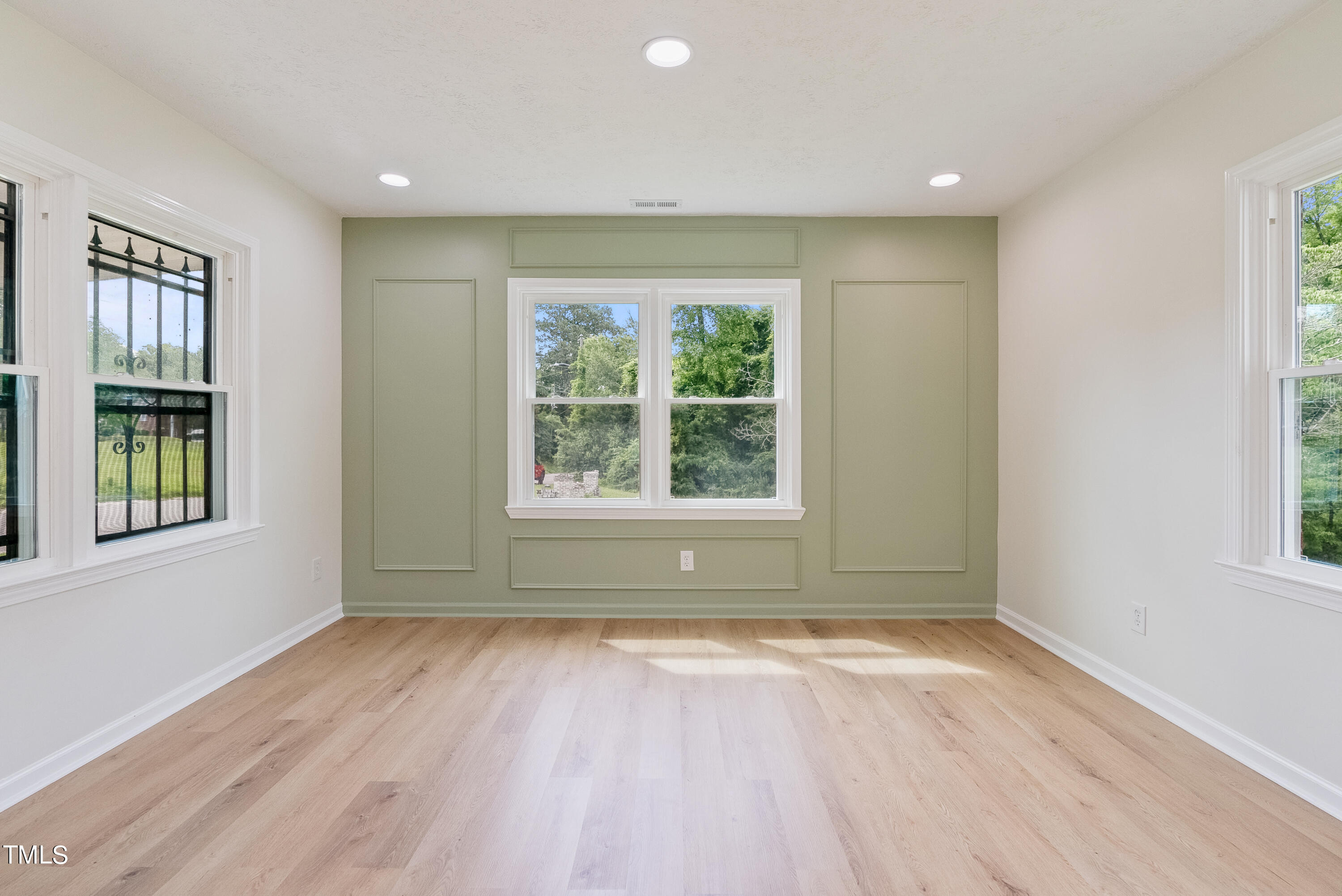 1613 Kendall Drive