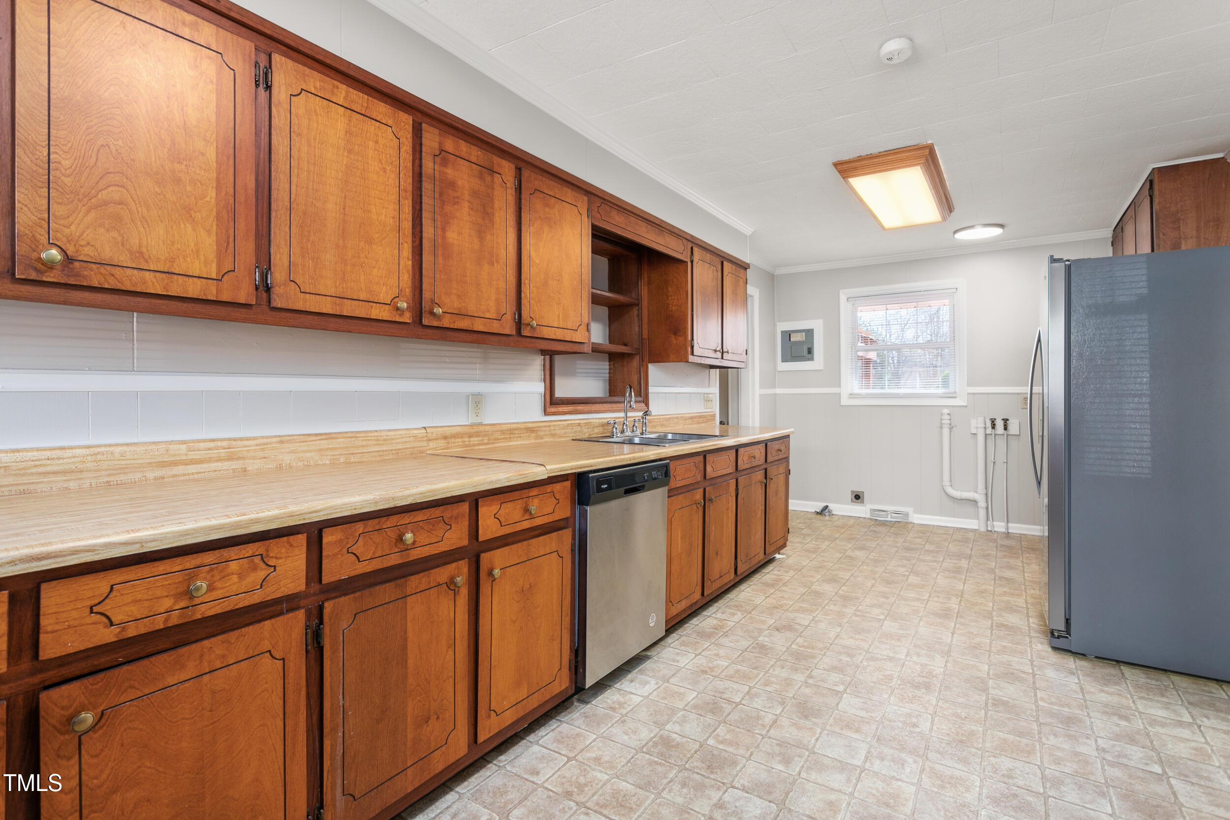 203 Oakgrove Drive