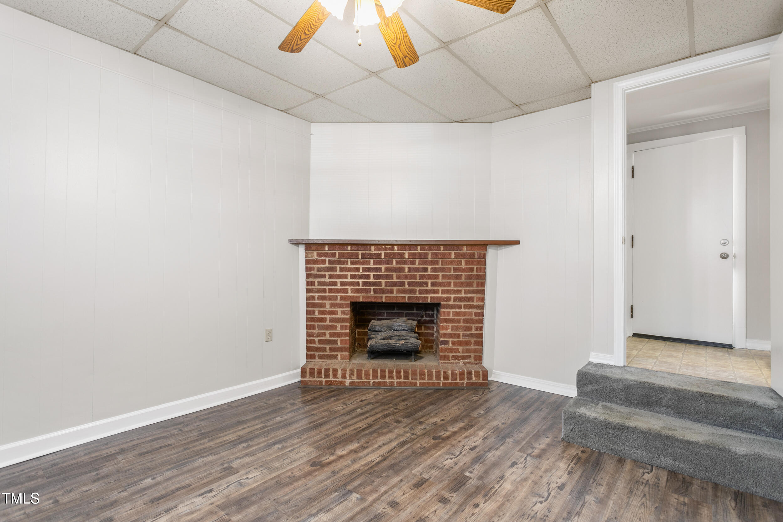 203 Oakgrove Drive