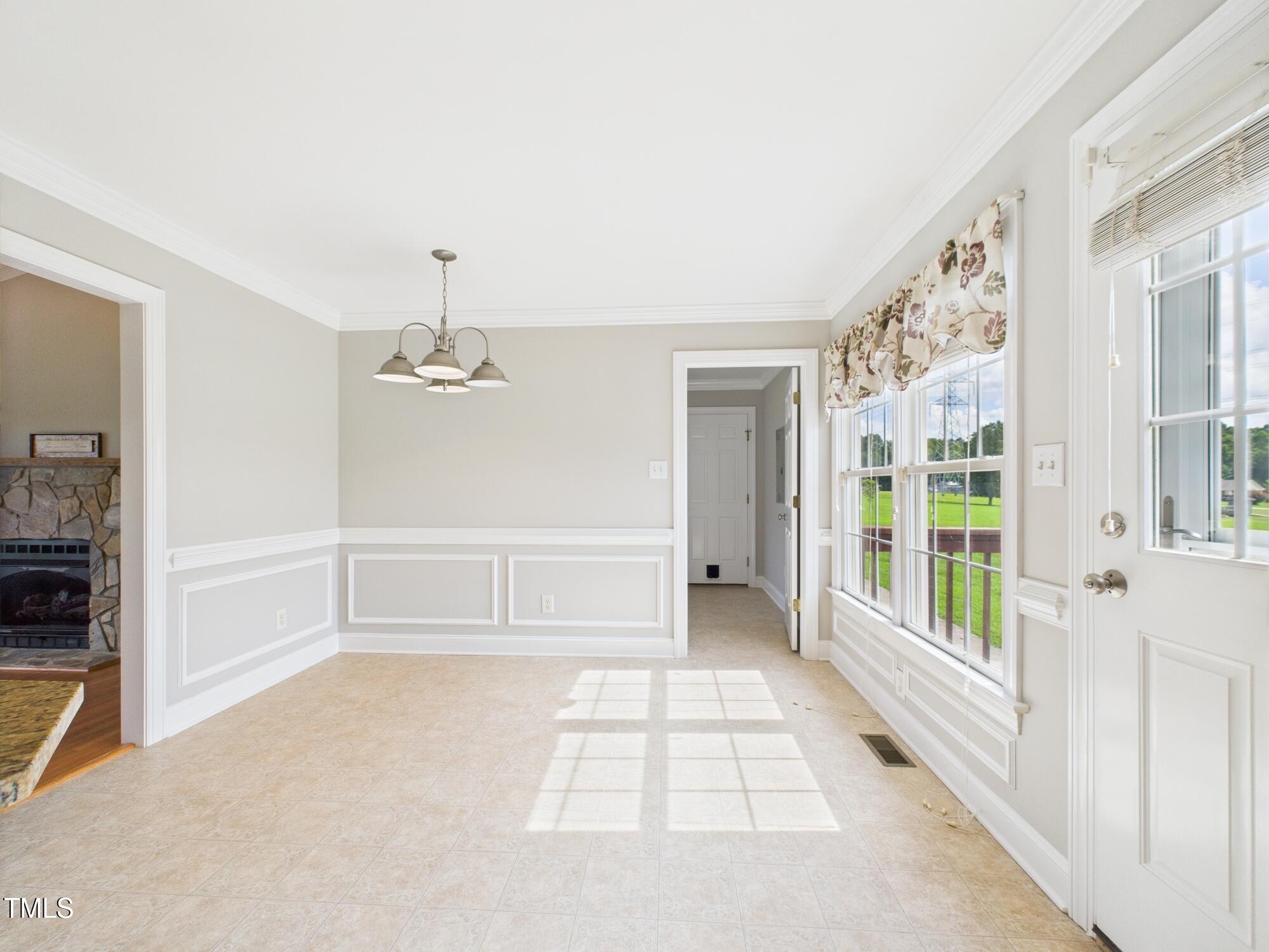 60 Crestridge Drive